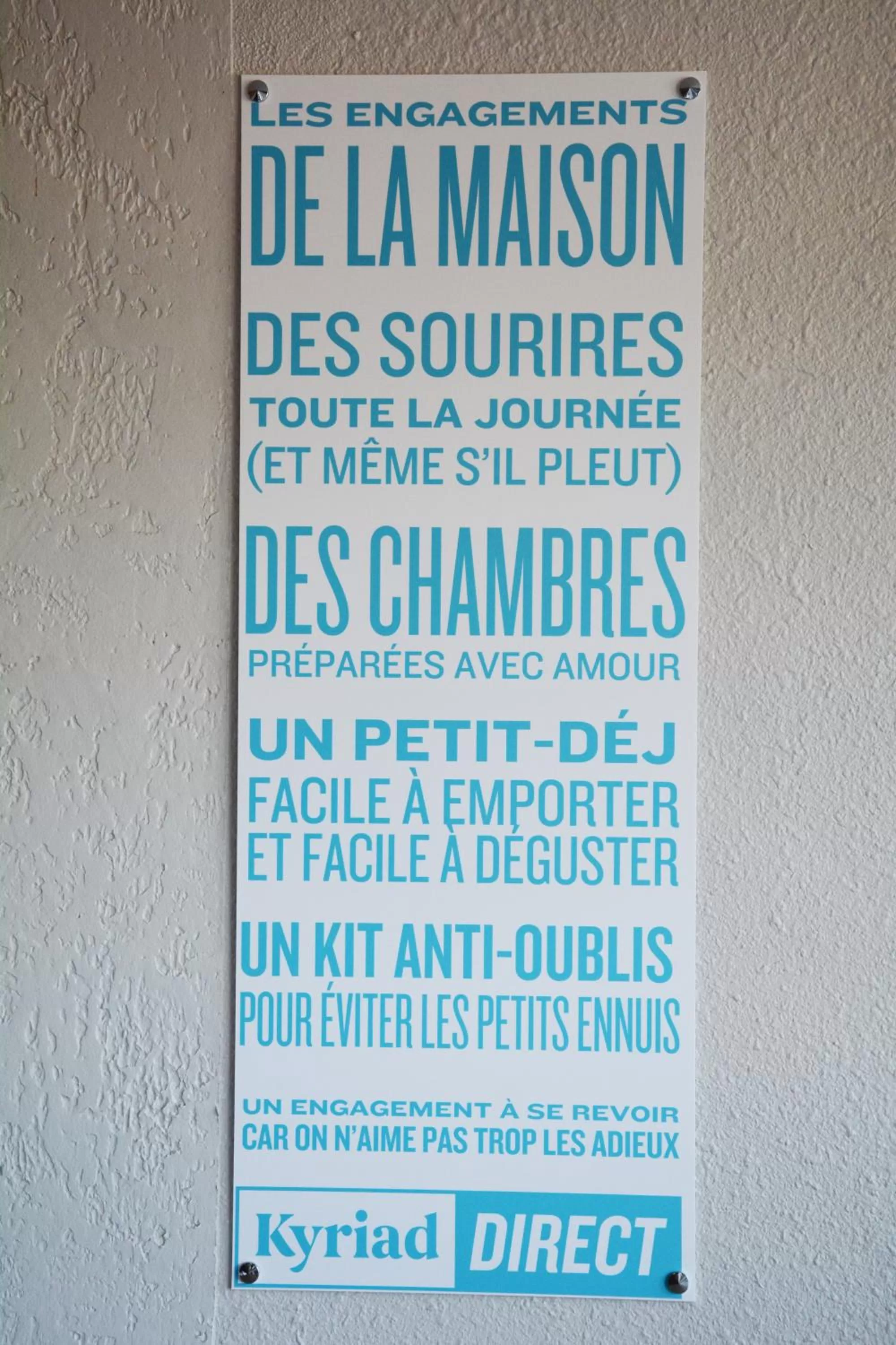 Logo/Certificate/Sign in Kyriad Direct Auxerre - Appoigny