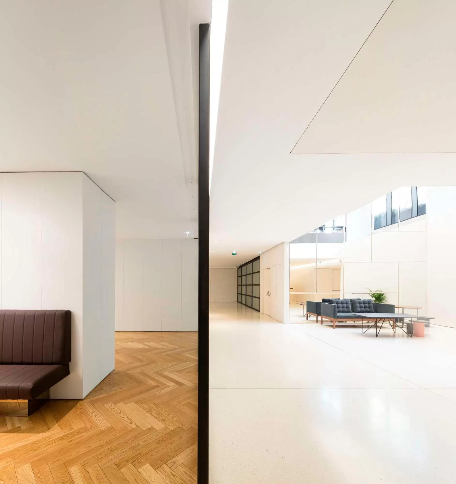 Restaurant/places to eat in Lux Lisboa Park