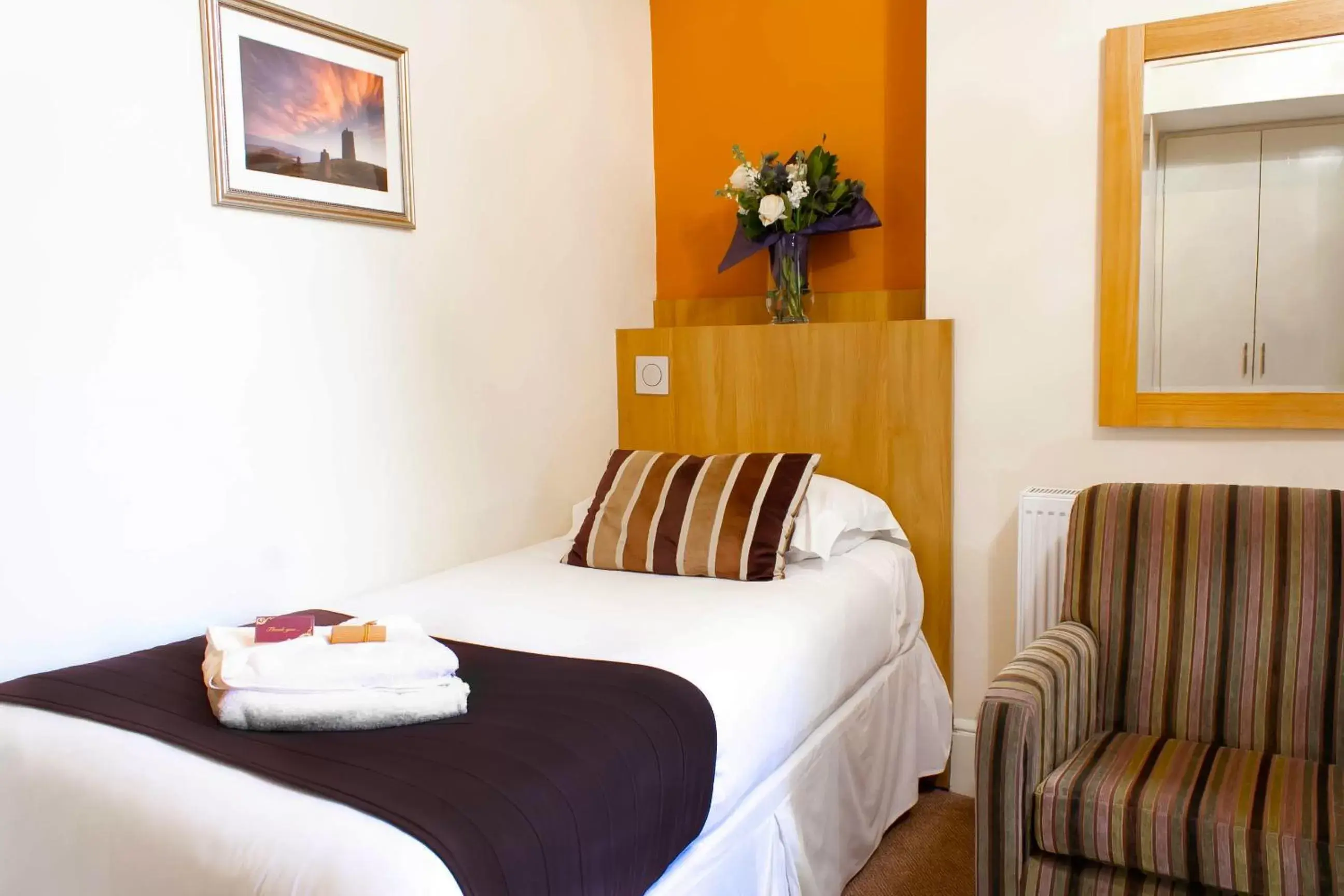 Premium Twin Room Low Floor in Ellan Vannin Hotel Premium Twin Room Low Floor in Ellan Vannin Hotel