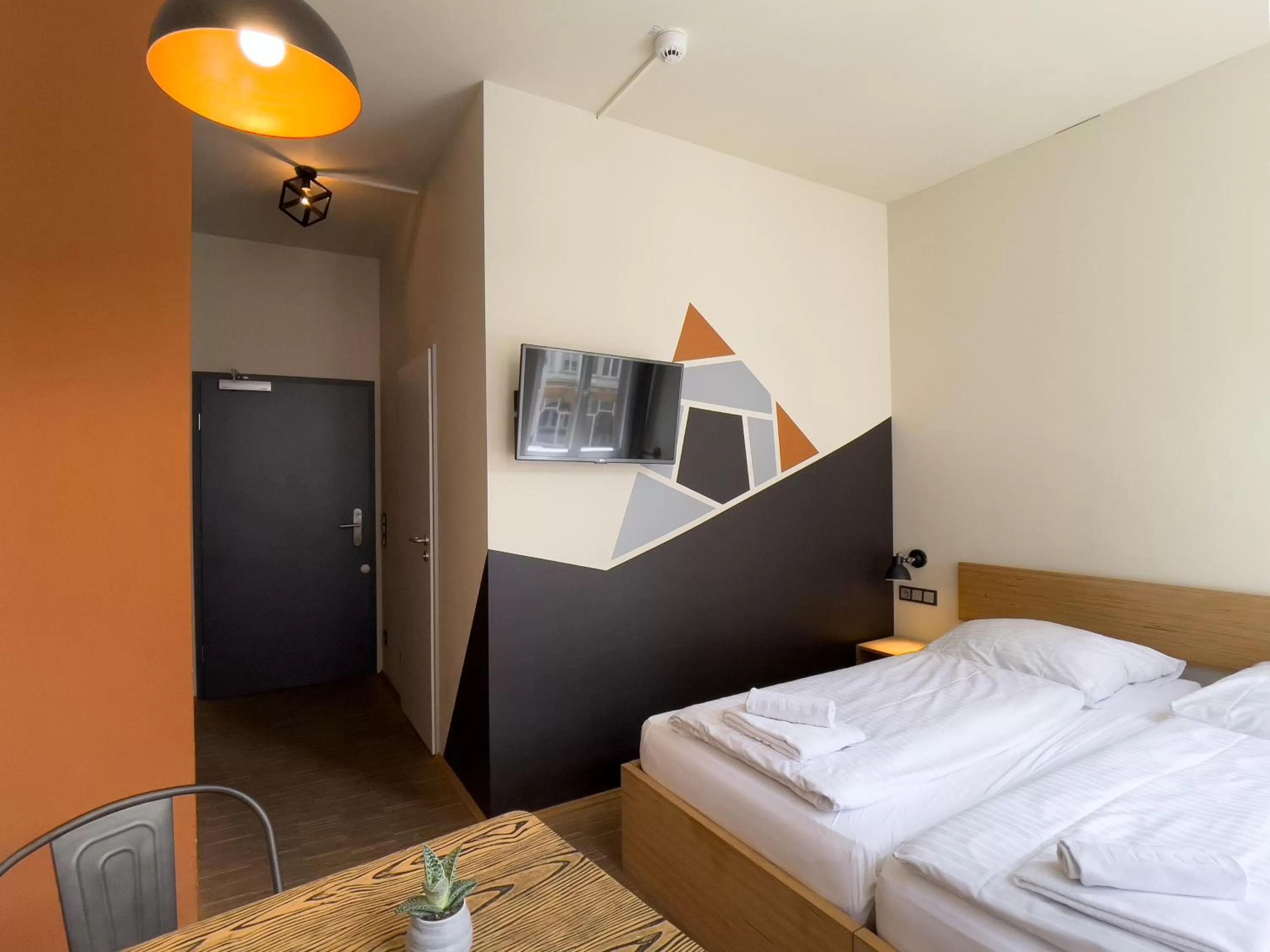Photo of the whole room, Bed in Five Elements Hostel & Capsules Leipzig