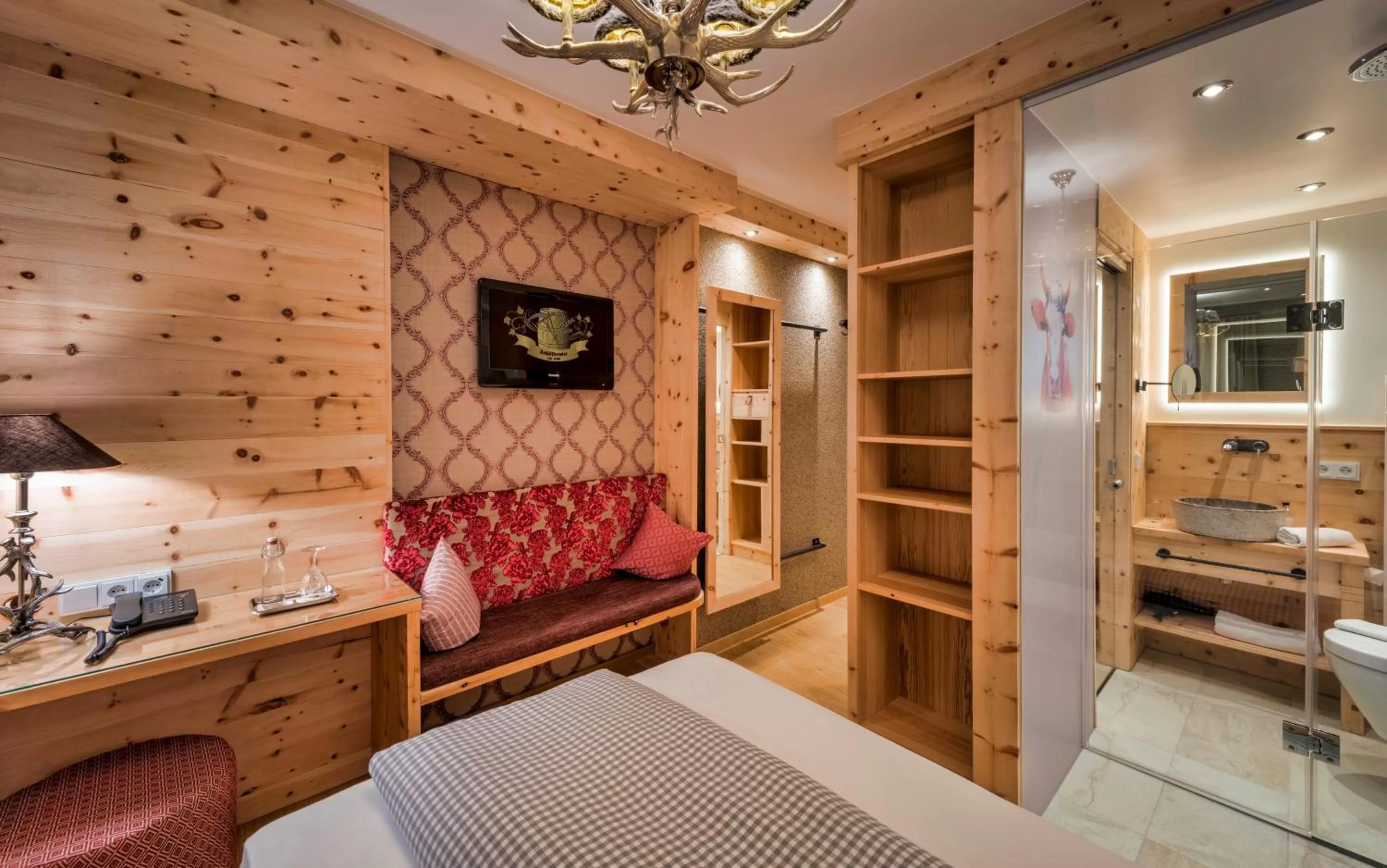 Photo of the whole room in Hotel Schäfflerwirt