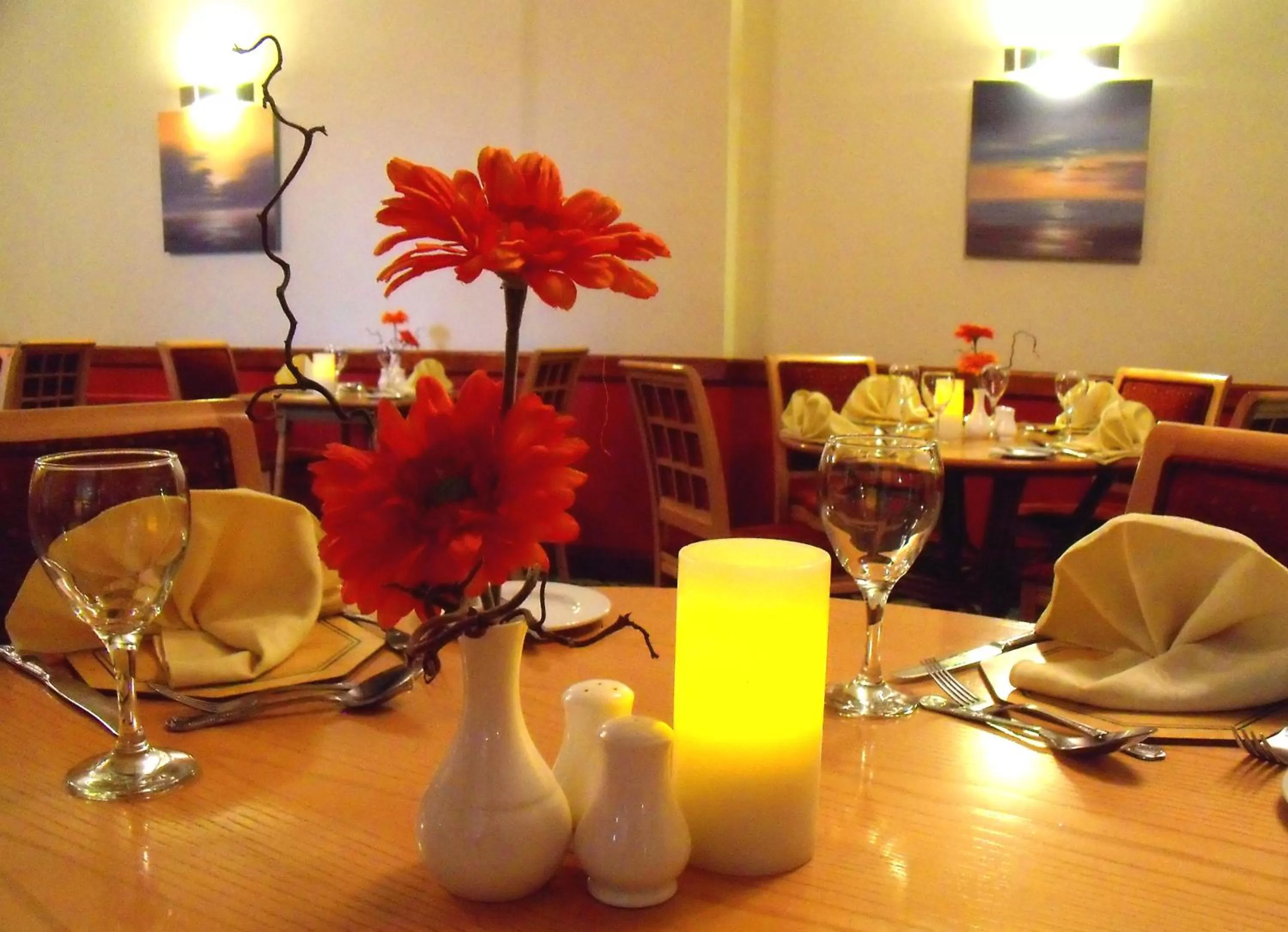 Restaurant/places to eat in Burton Hotel