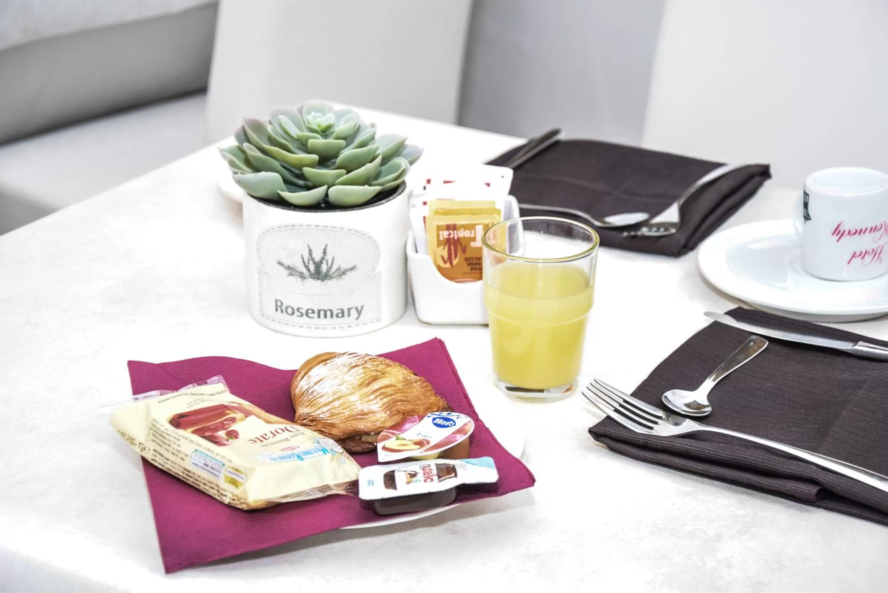 Breakfast in Hotel Kennedy