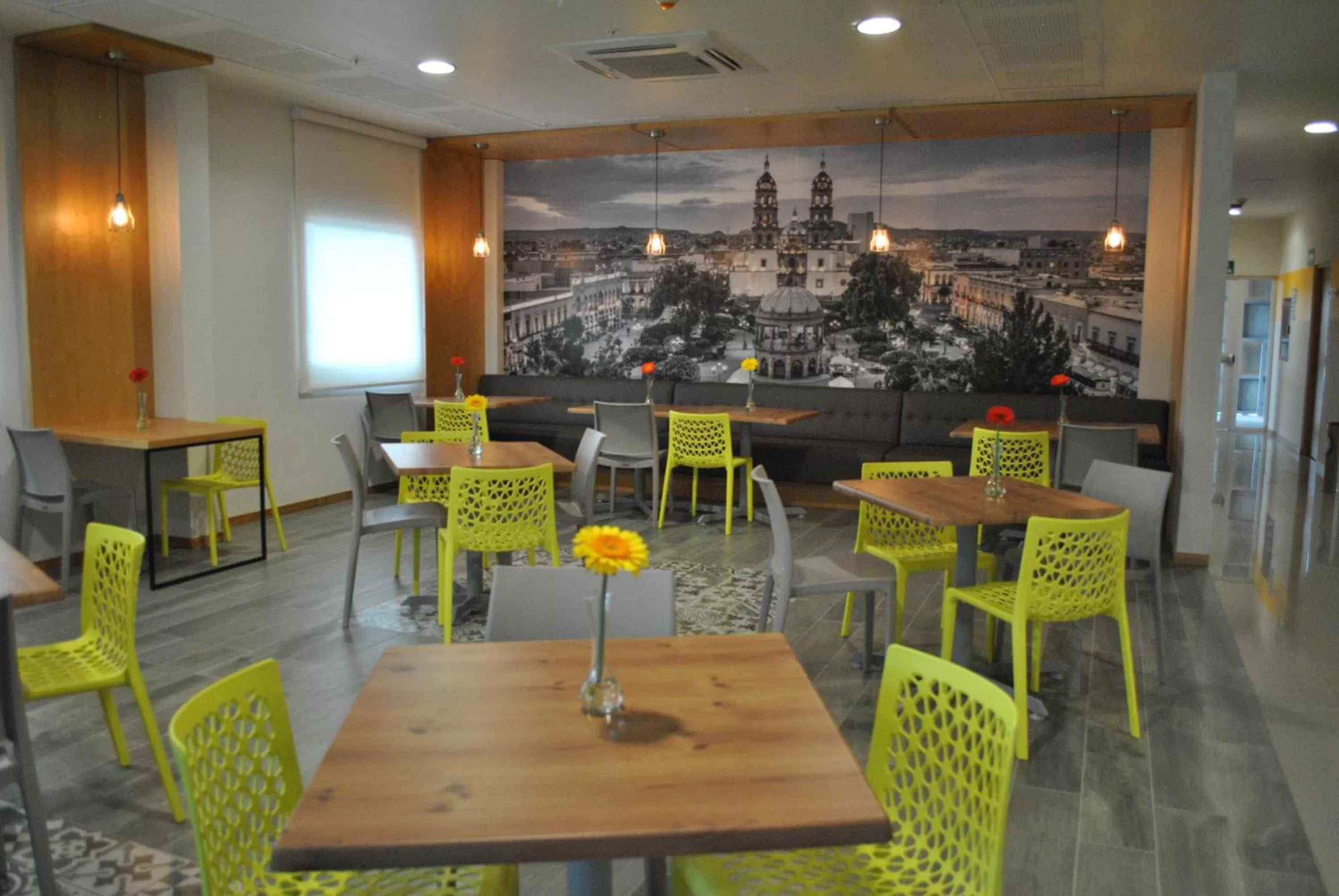 Restaurant/places to eat in Mision Express Durango