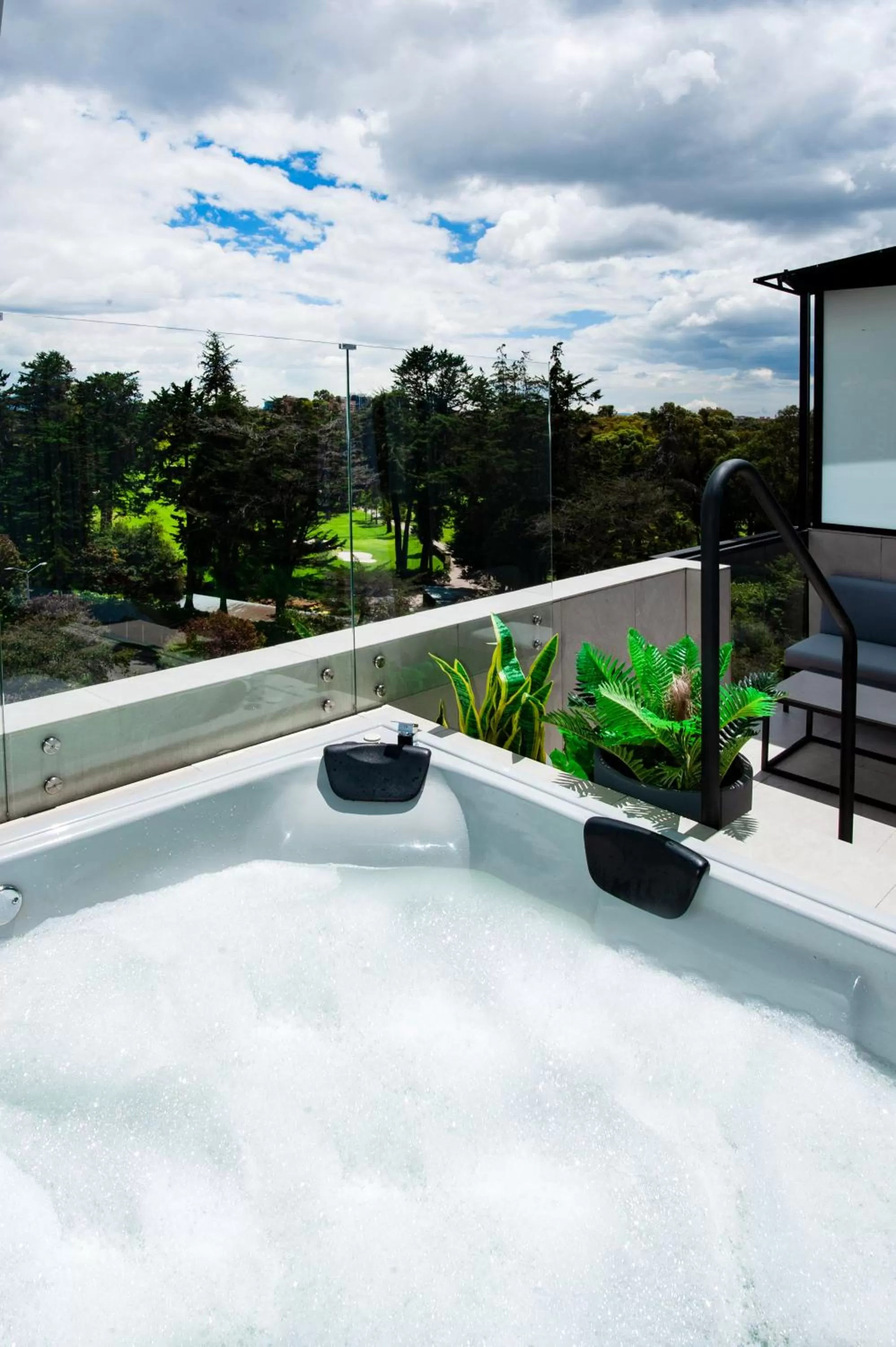 City view in Hemma Bogotá Country Luxury Suites Hotel