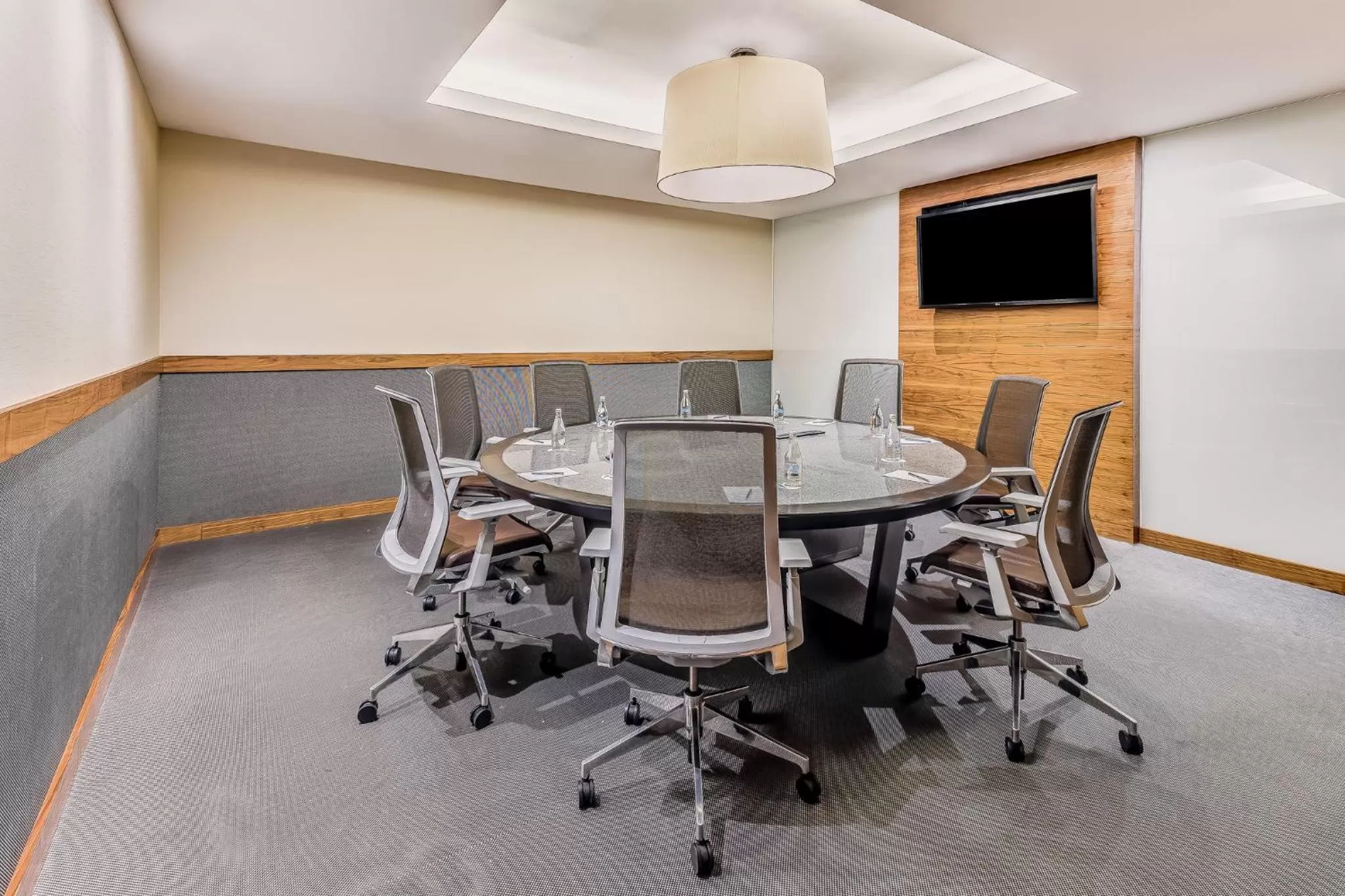 Business facilities in Live Aqua Urban Resort Mexico