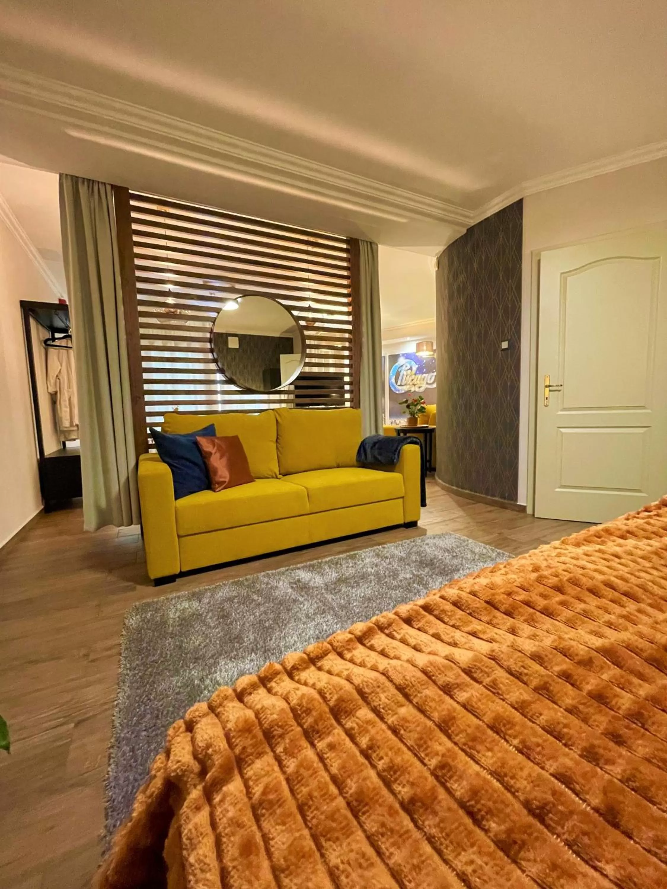 Photo of the whole room in Chicago Vendégház