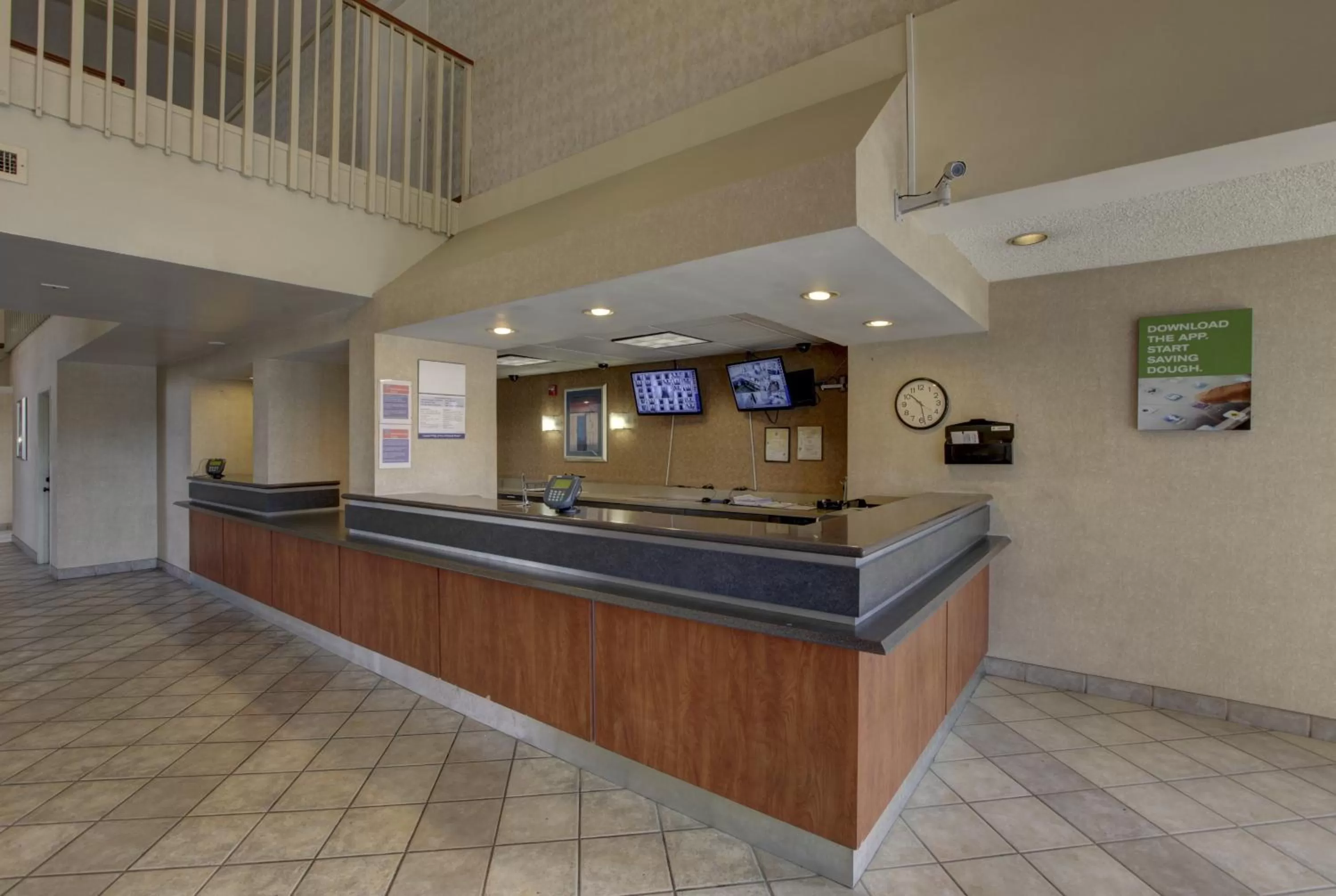 Lobby or reception in Motel 6-Santa Ana, CA - Irvine - Orange County Airport