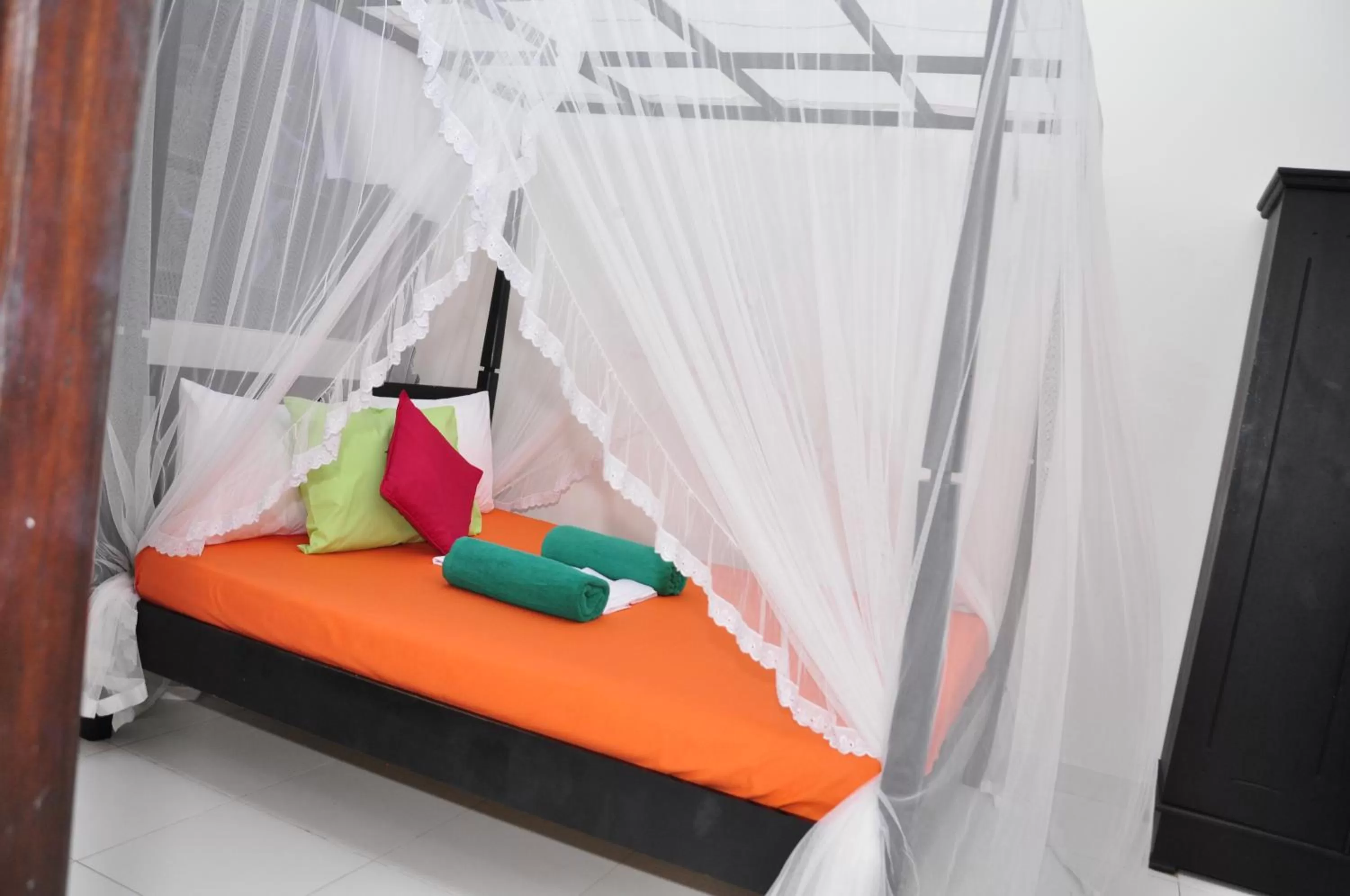 Bed in Bon Accord Mirissa