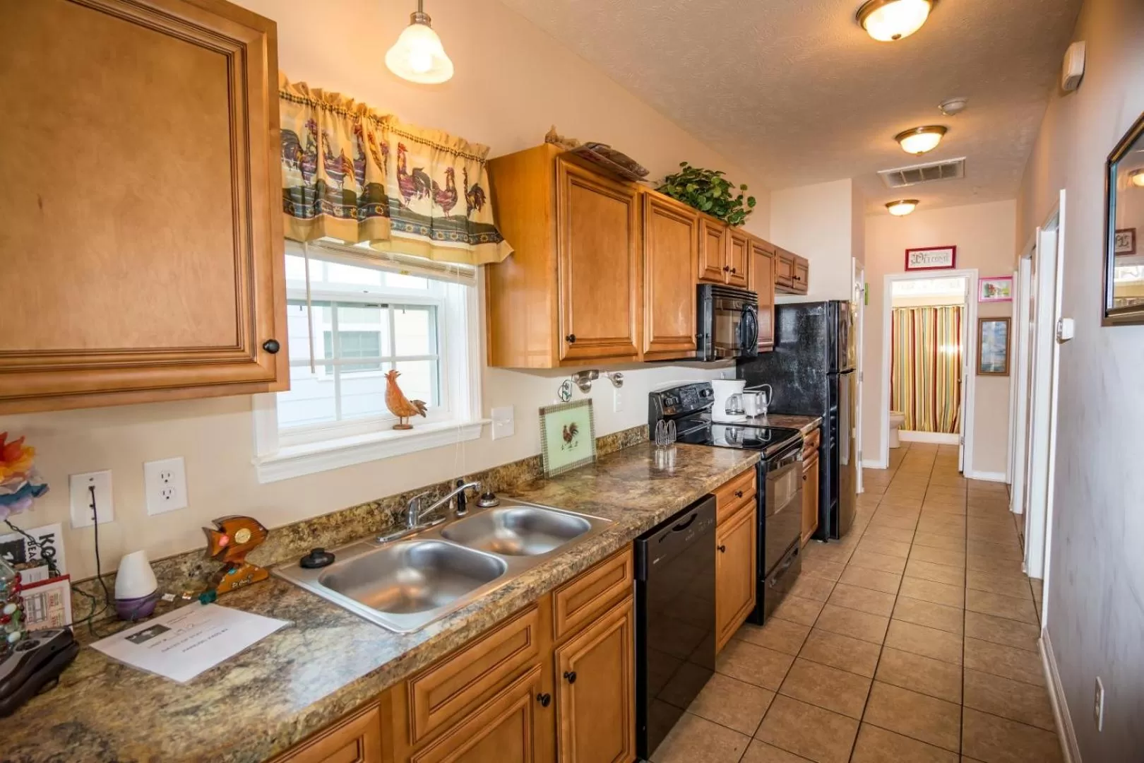 Kitchen or kitchenette, Kitchen/Kitchenette in Beach Vacation Condos South