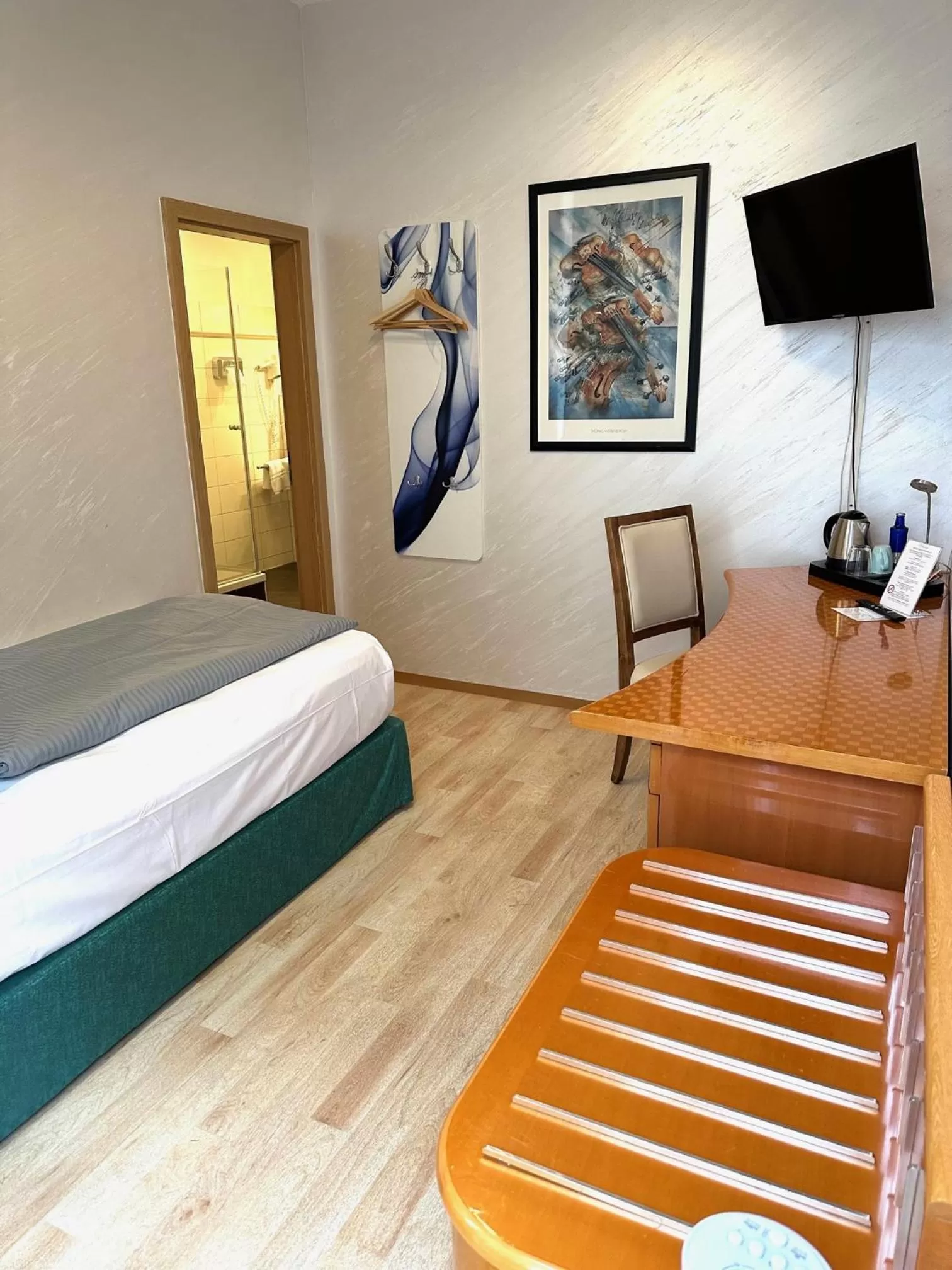 Photo of the whole room, Bed in Boutique Hotel Goldene Henne