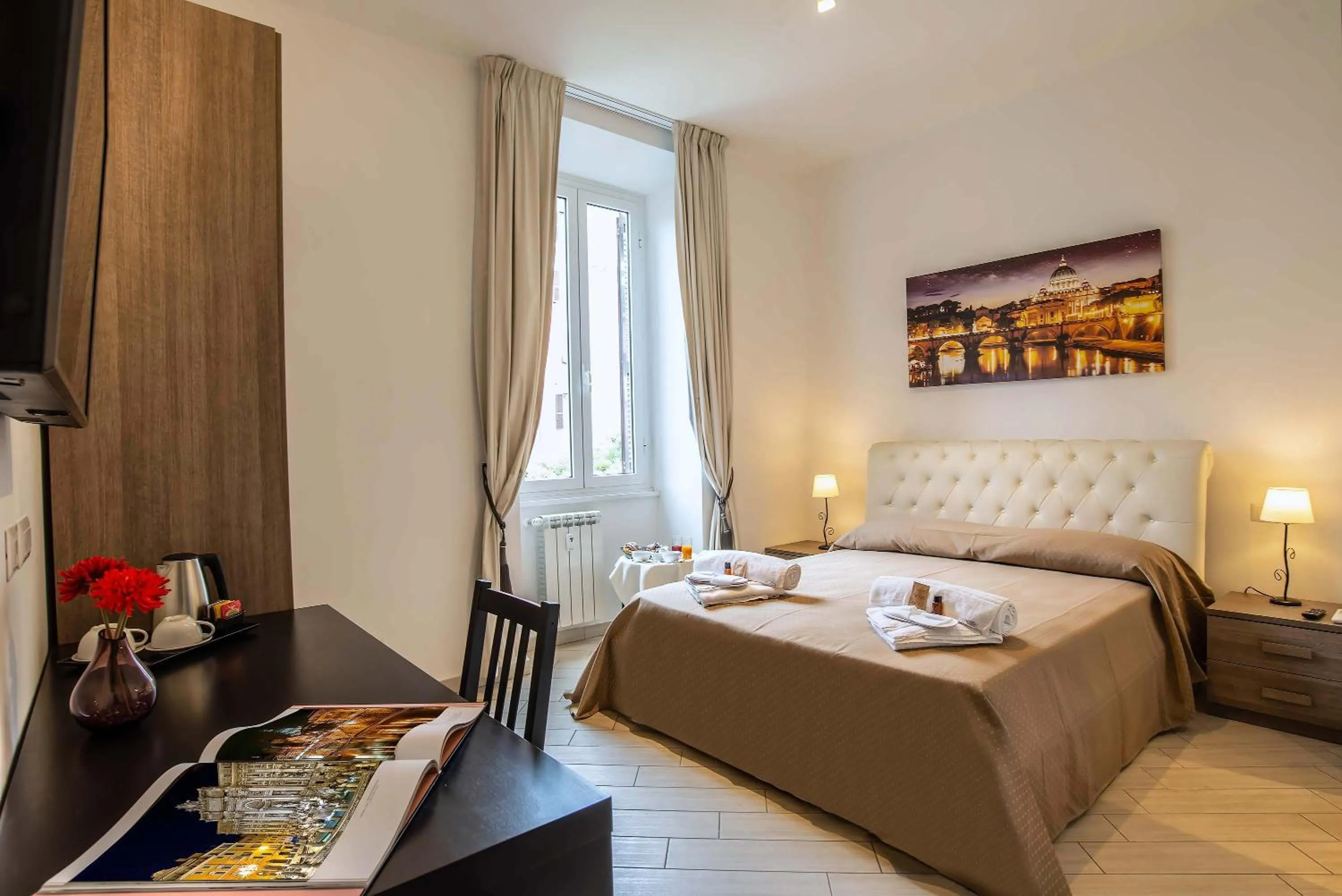 Bed in Rome Central Rooms