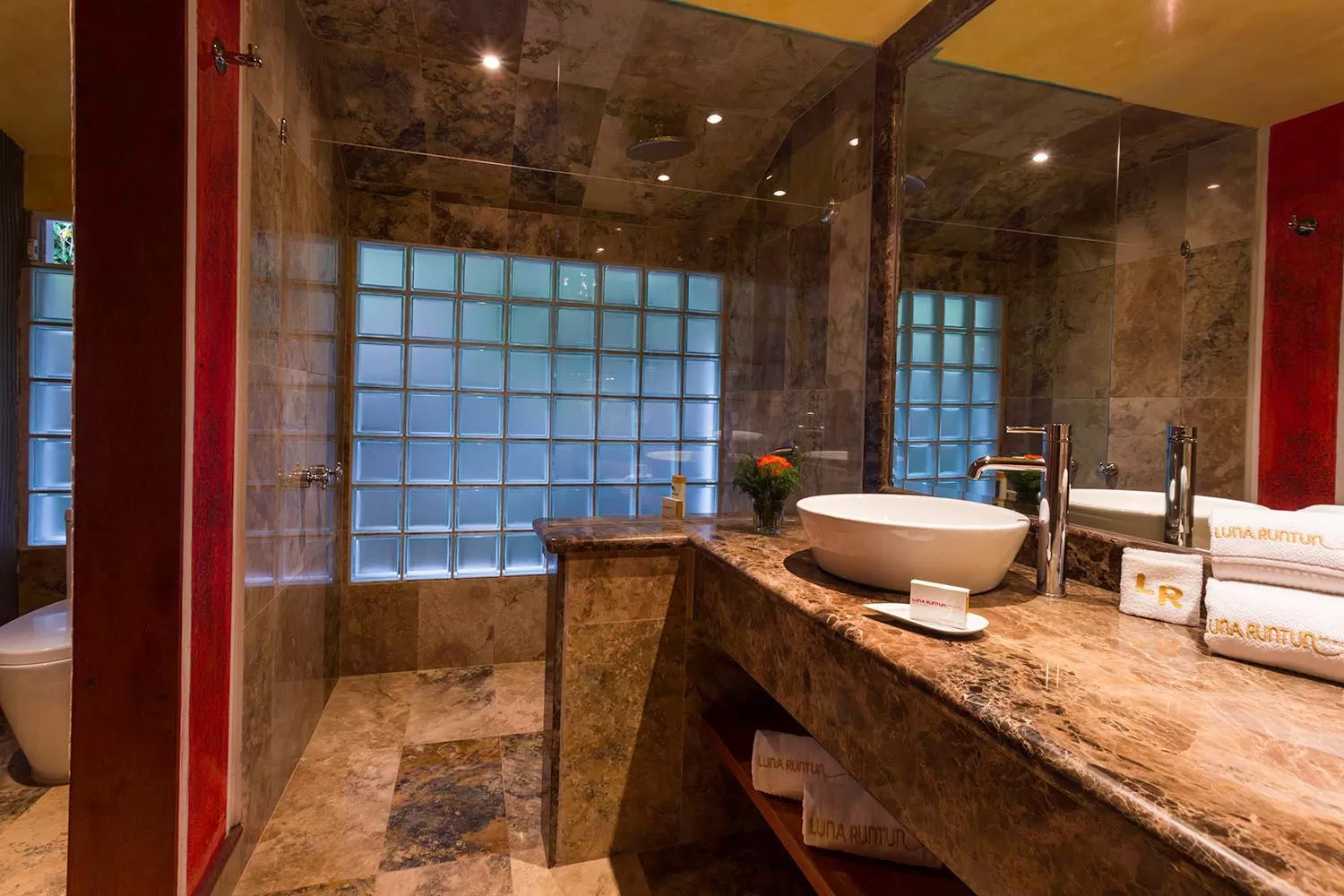 Shower, Bathroom in Luna Volcán, Adventure SPA