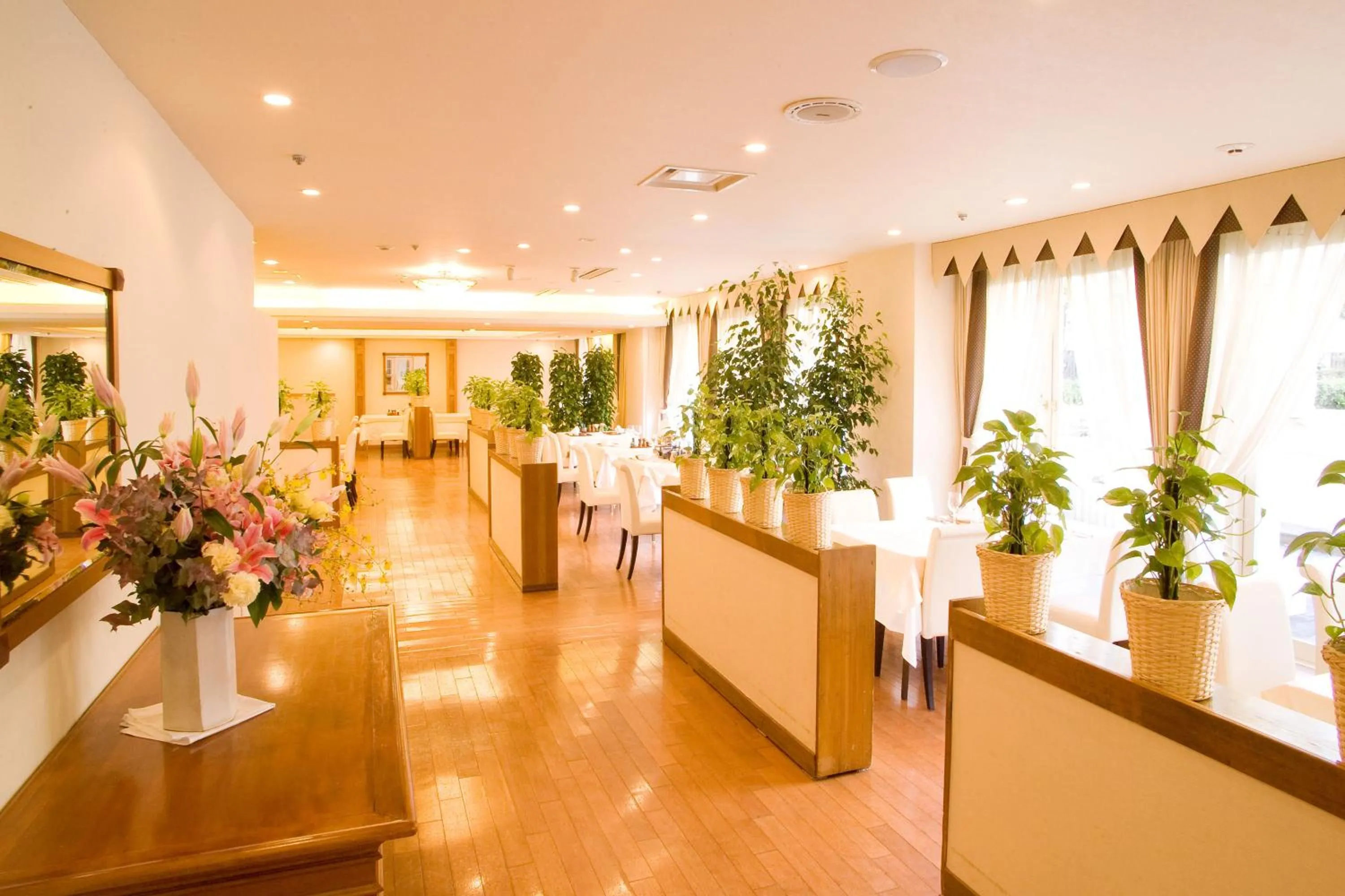 Restaurant/places to eat in Tokyo Grand Hotel