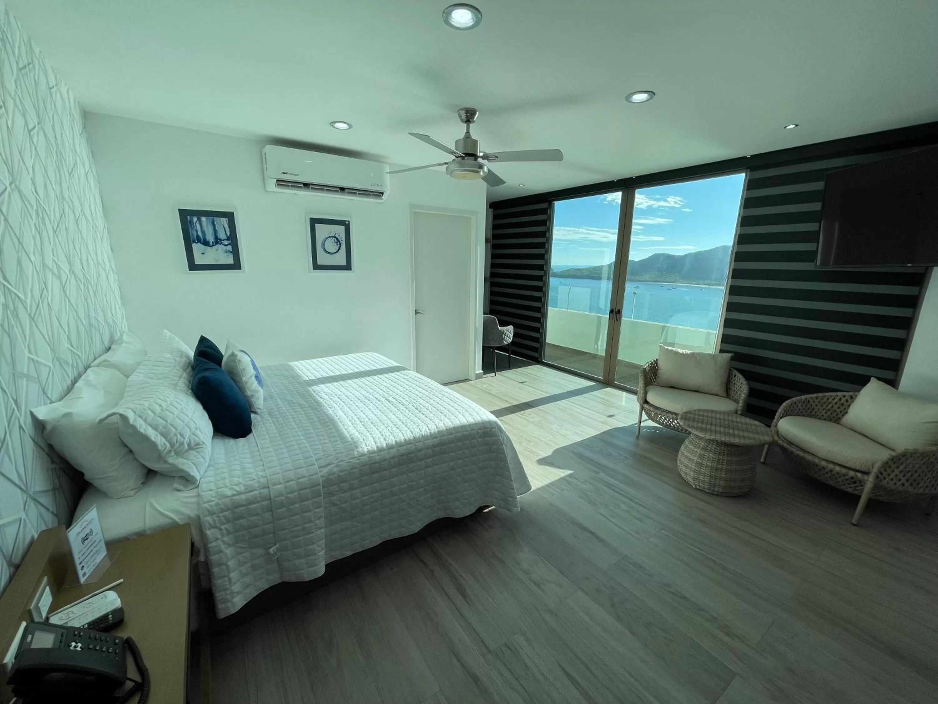 Photo of the whole room, Bed in Hotel Tramonto Mazatlan