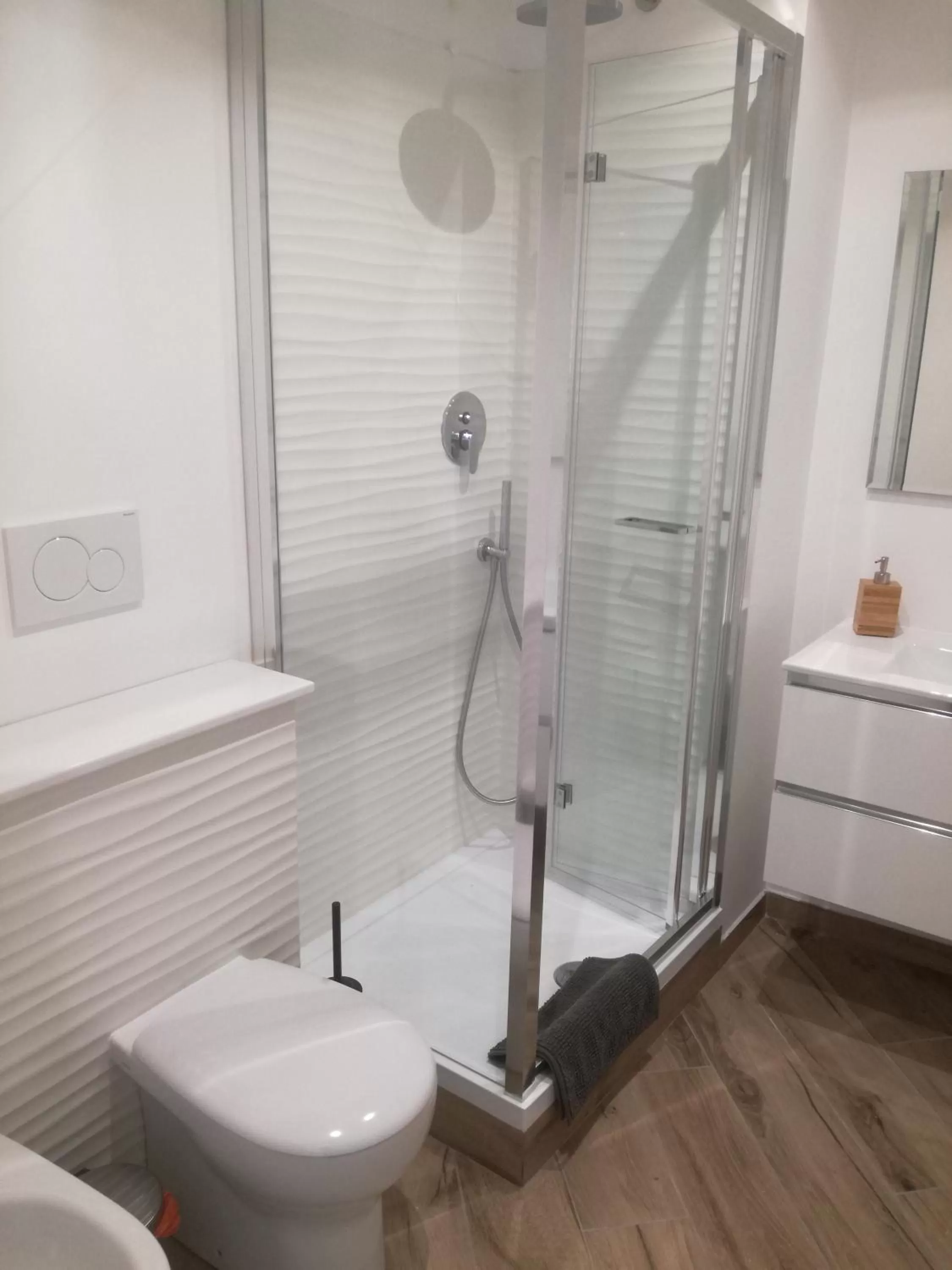 Shower in Appia Garden