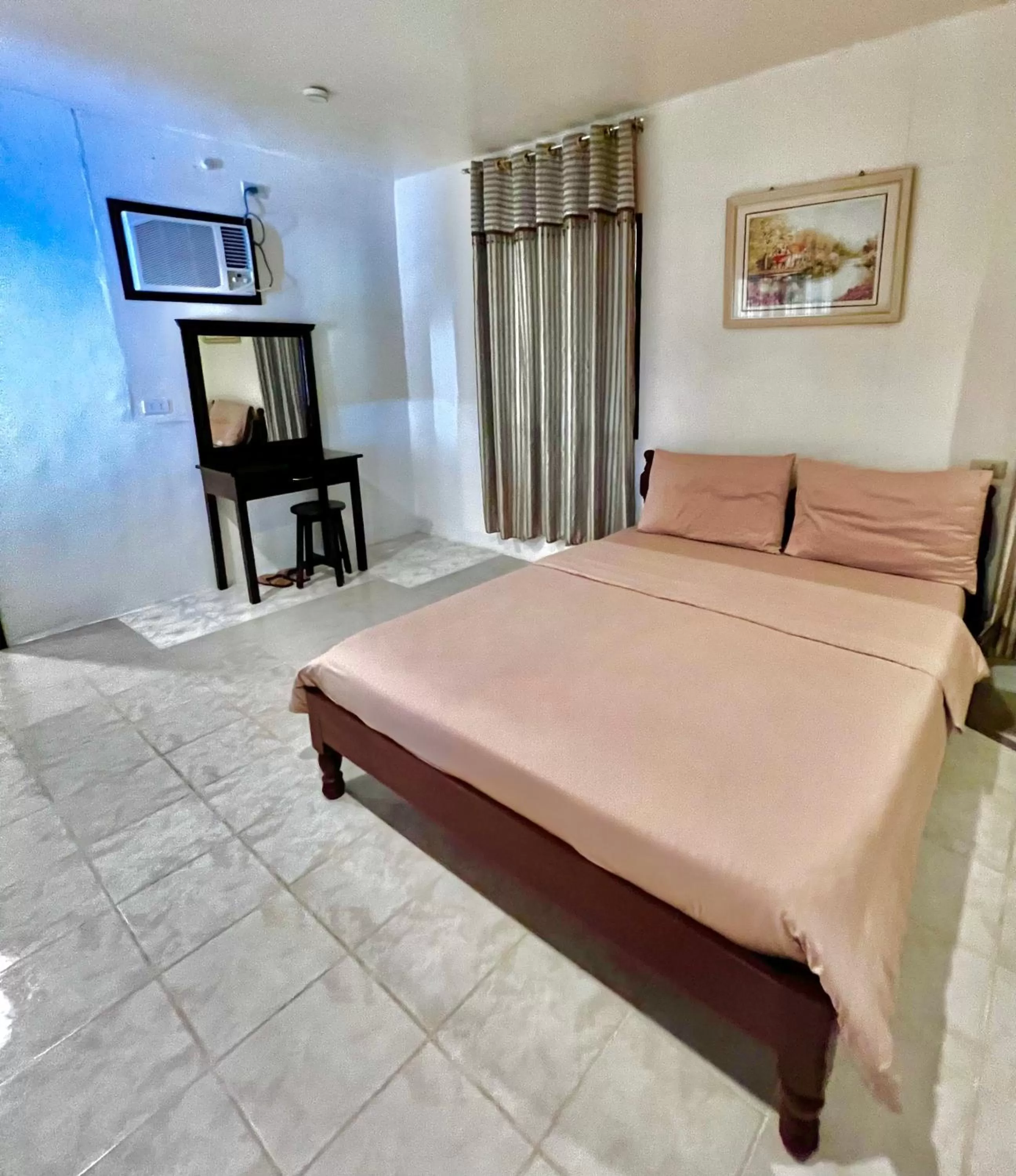 Bed in West Side Cabana