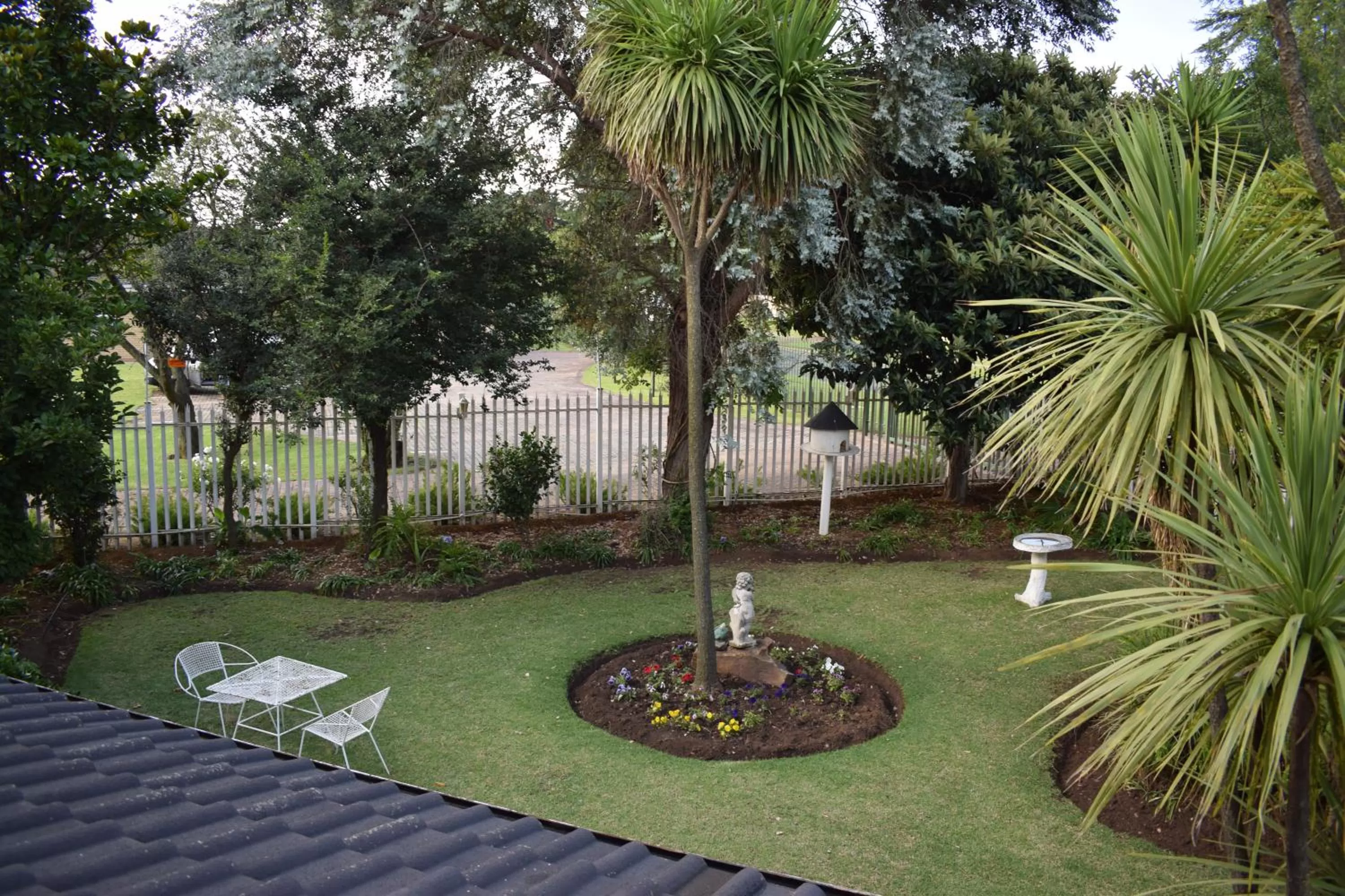 View (from property/room), Garden in Moye Guest House
