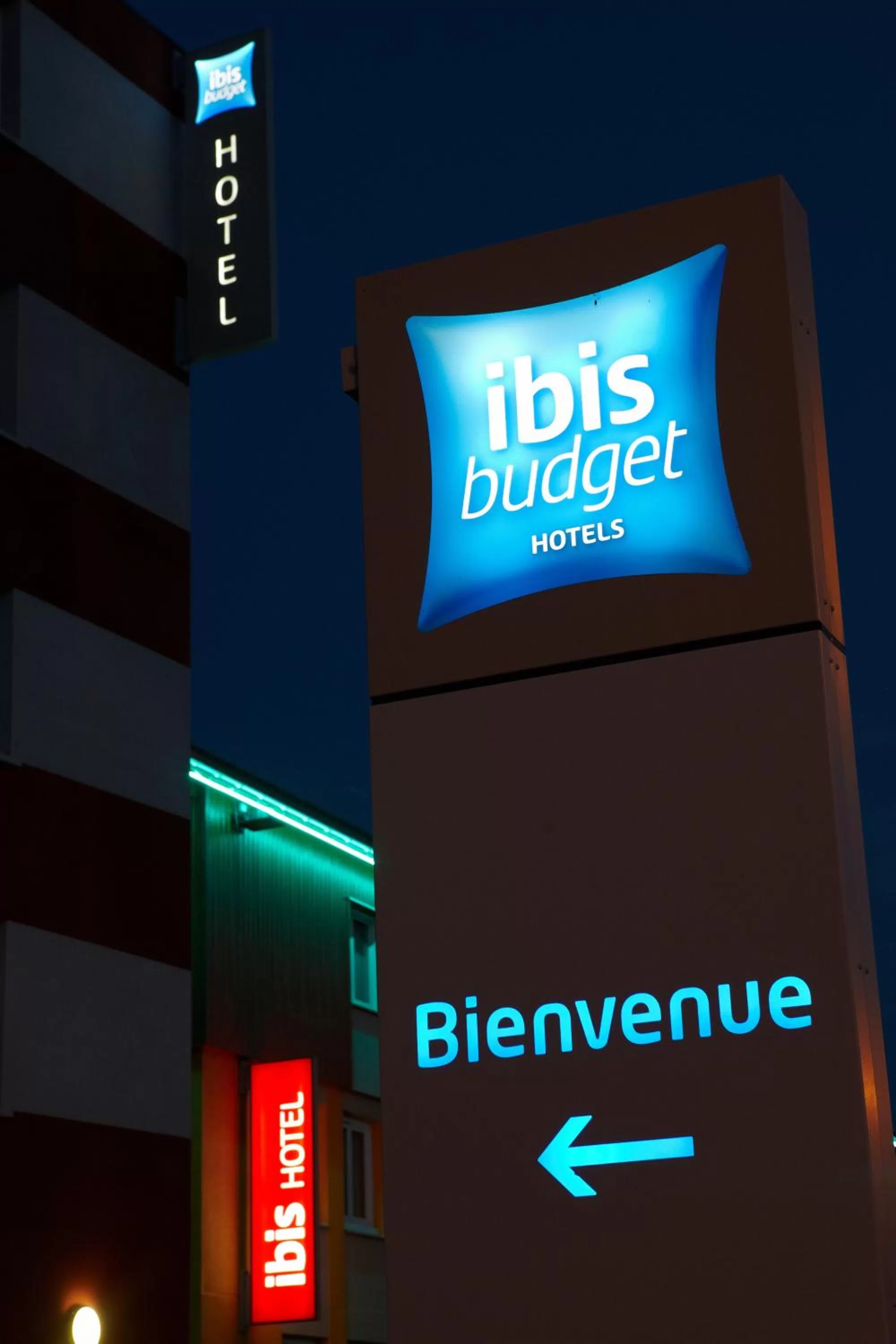 Facade/entrance in ibis budget Pontarlier