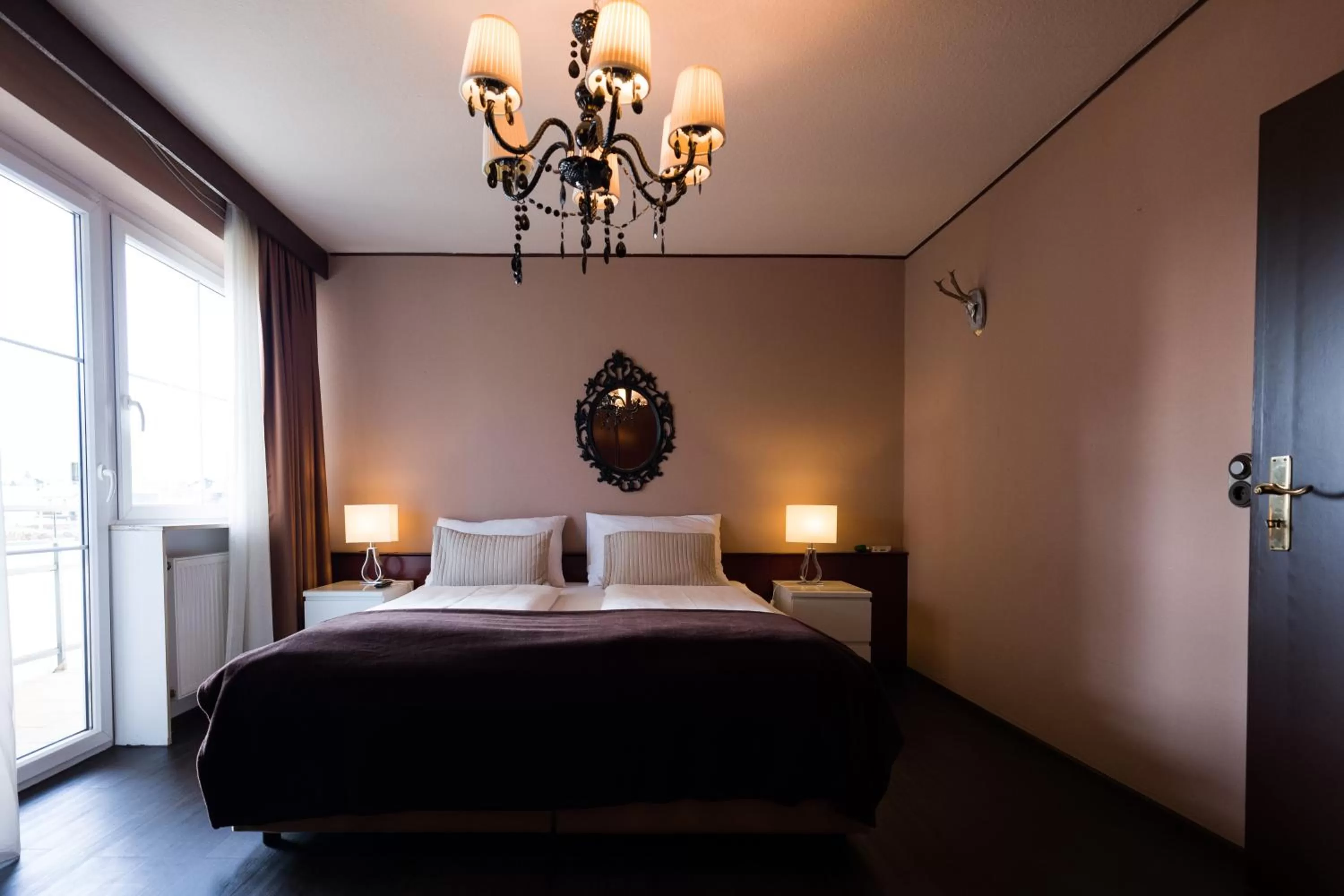 Bedroom, Bed in Hotel Salzburg