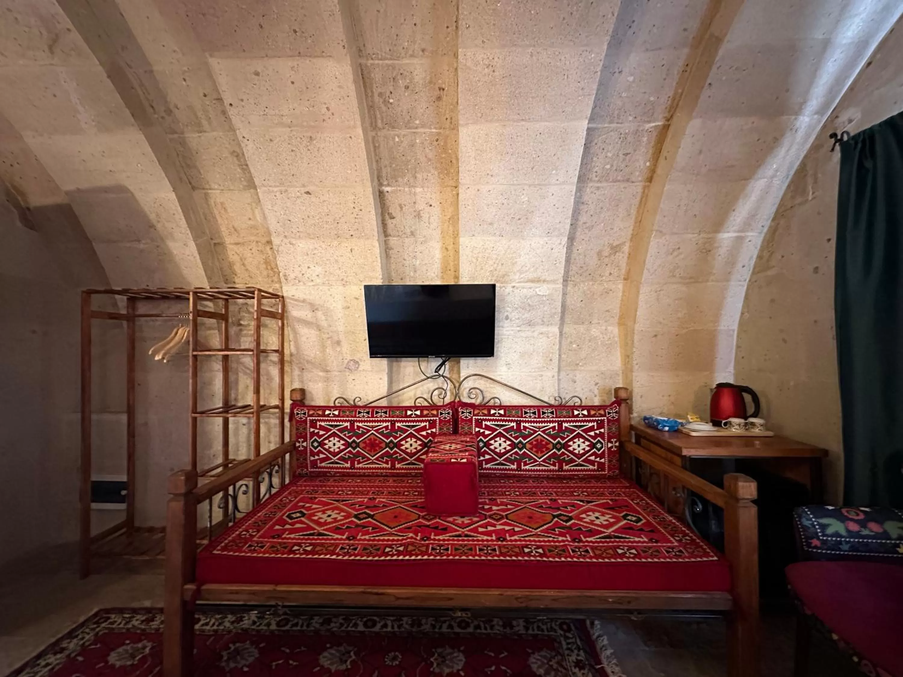 Seating area, TV/Entertainment Center in Atax Cave Hotel