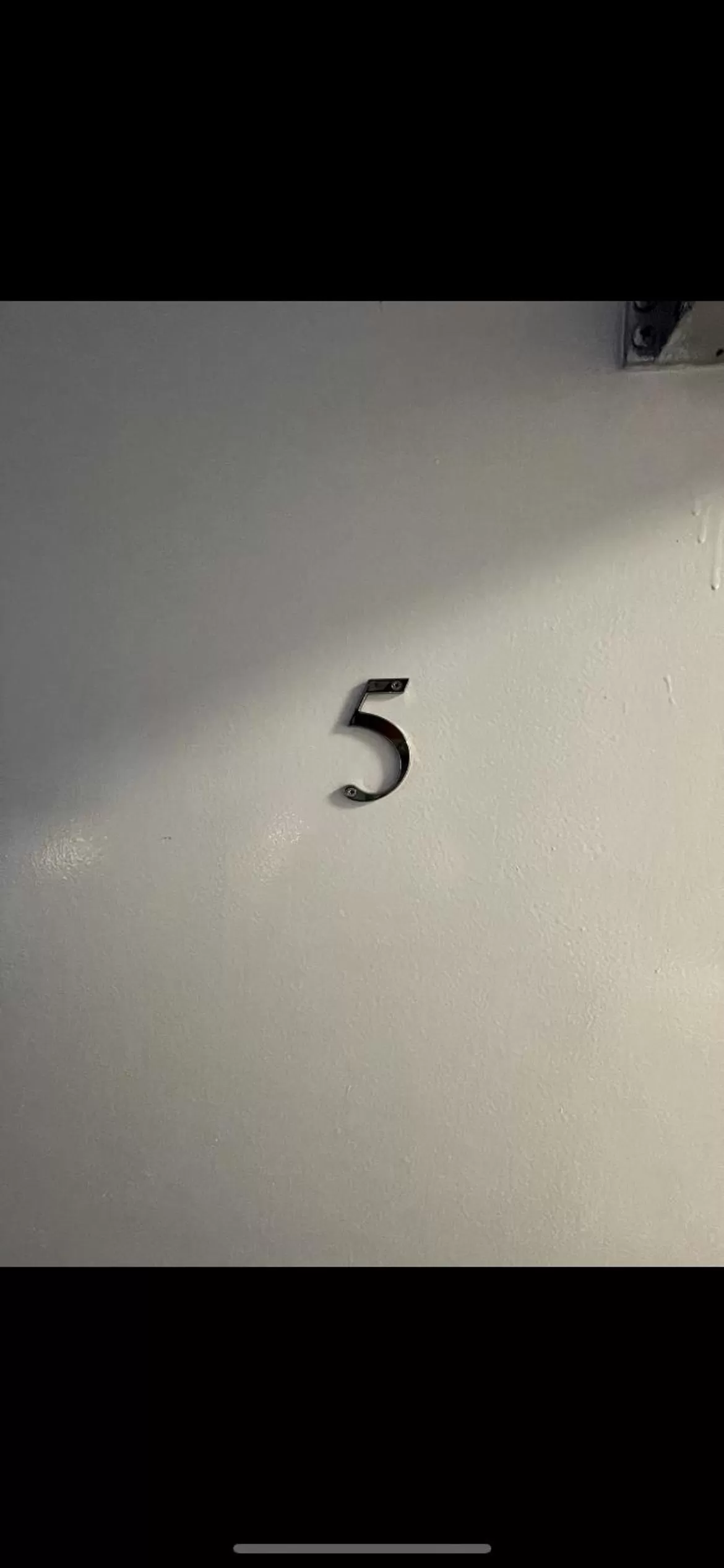 TV/Entertainment Center in County road rooms