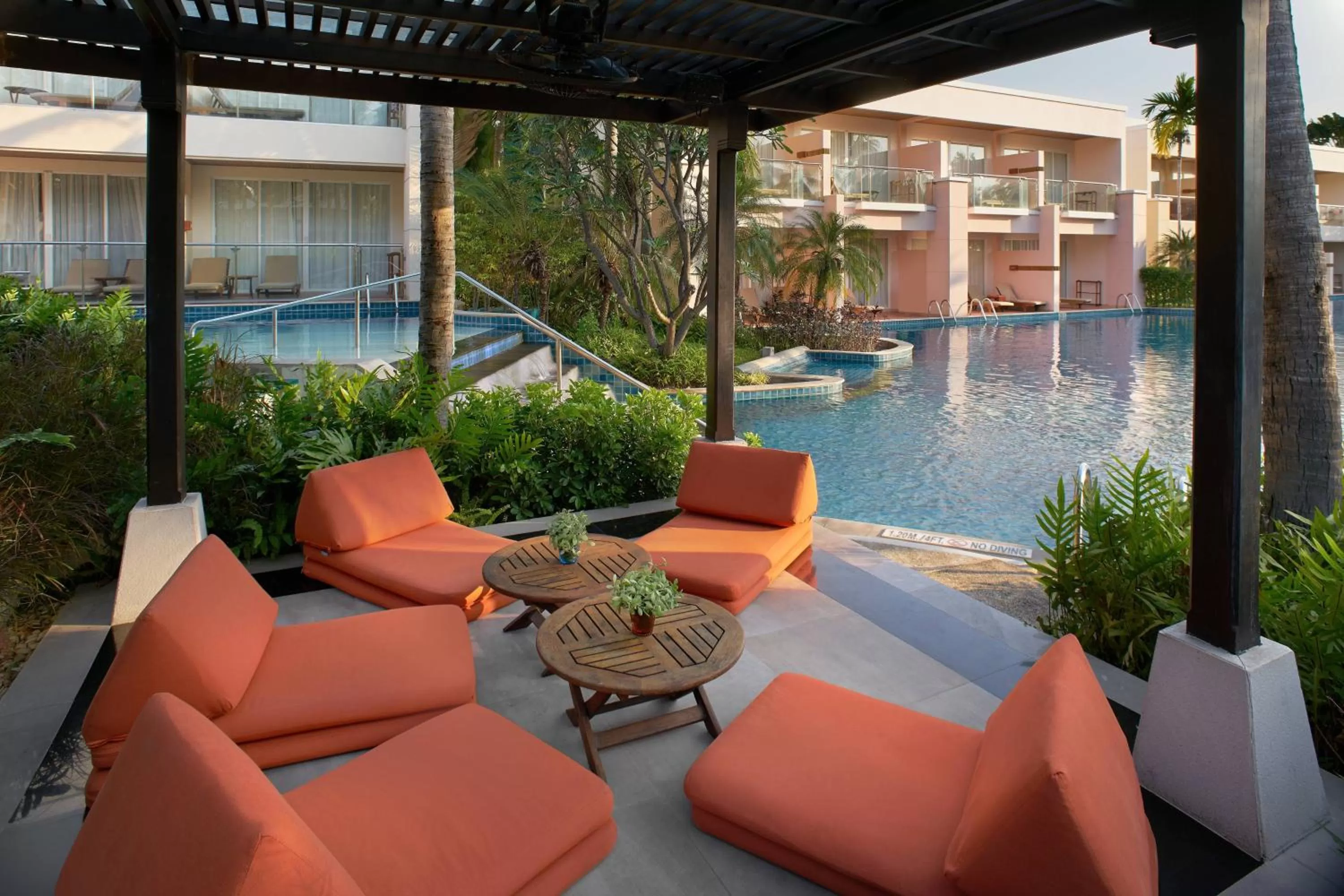 Swimming pool in Sheraton Hua Hin Resort & Spa