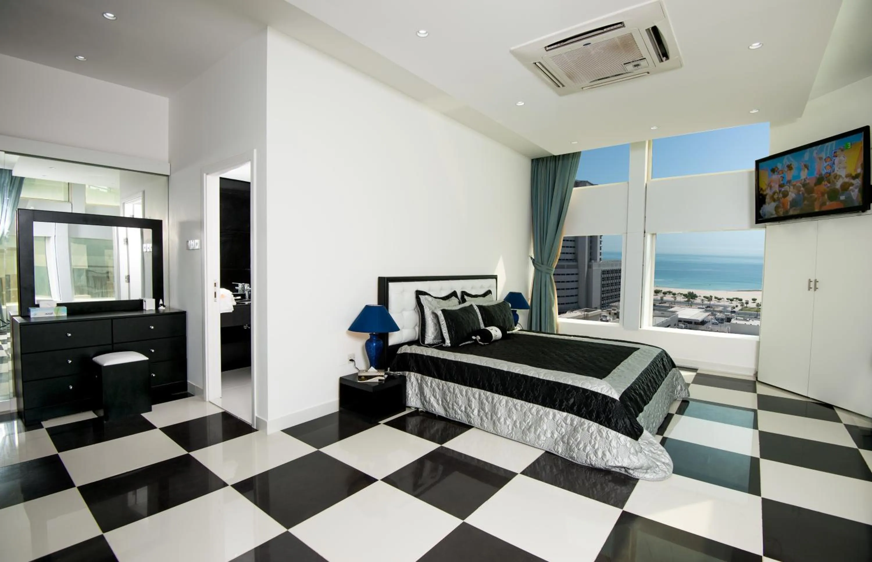 Photo of the whole room, Bed in Bravo Royal Hotel Suites