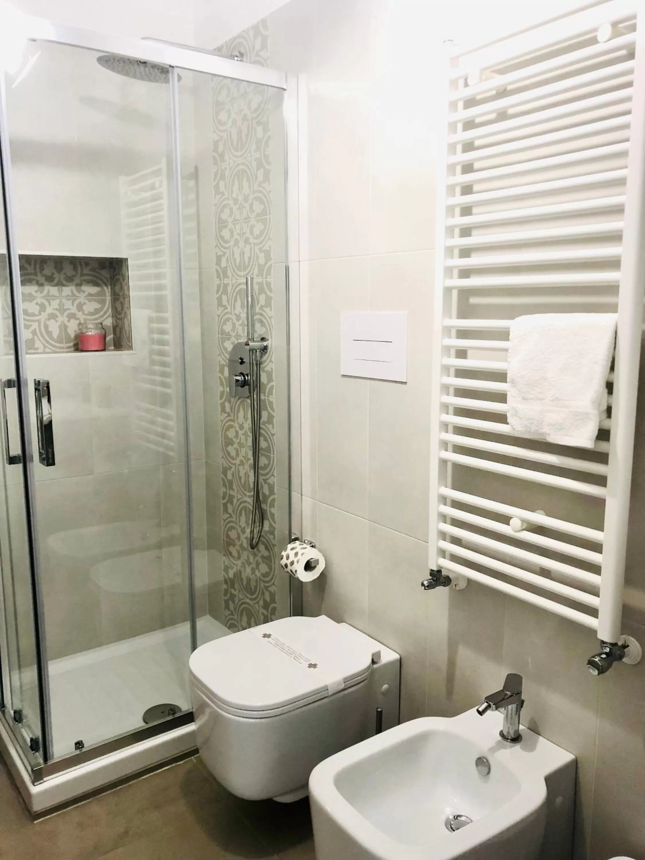 Bathroom in B&B Elles con parcheggio interno