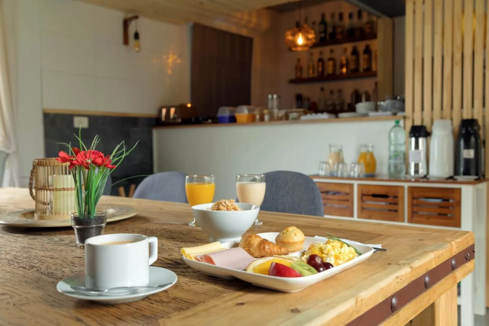 Breakfast in Undarius Hotel (exclusively gay men)