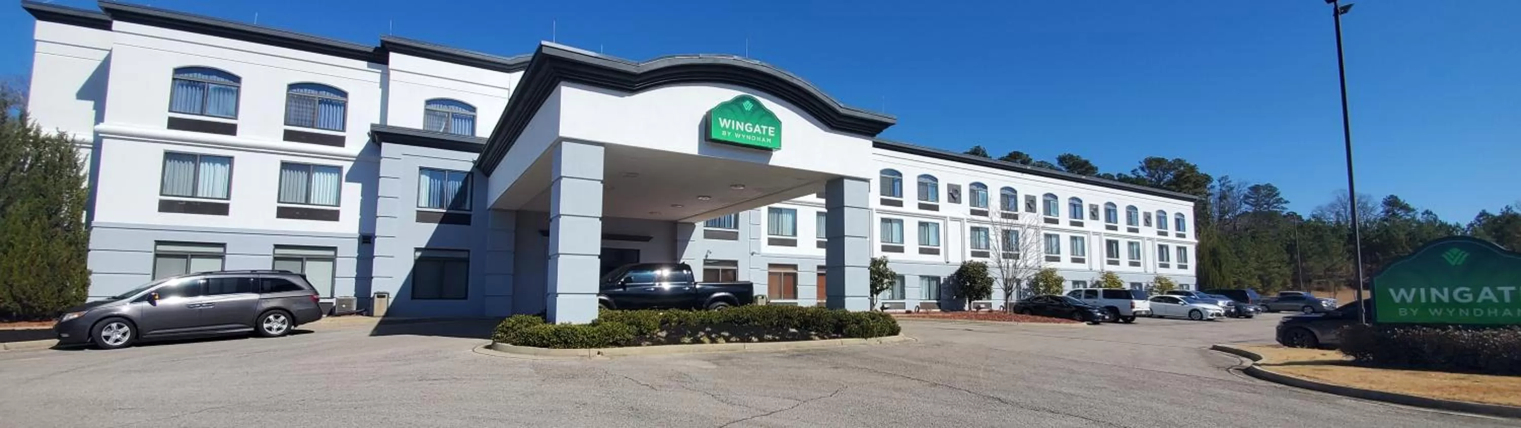Property building in Wingate by Wyndham Tupelo