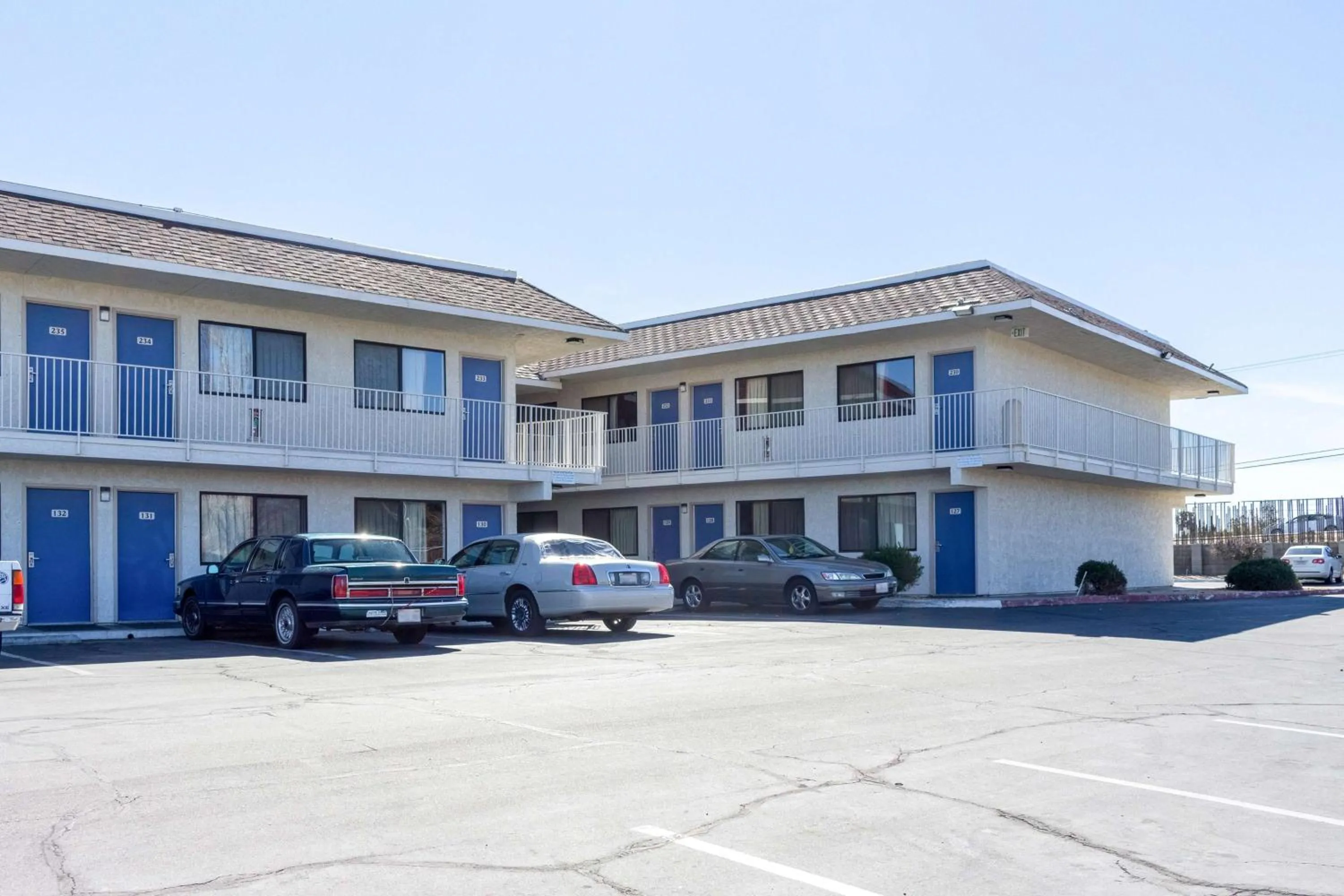 Property building in Motel 6-Mojave, CA