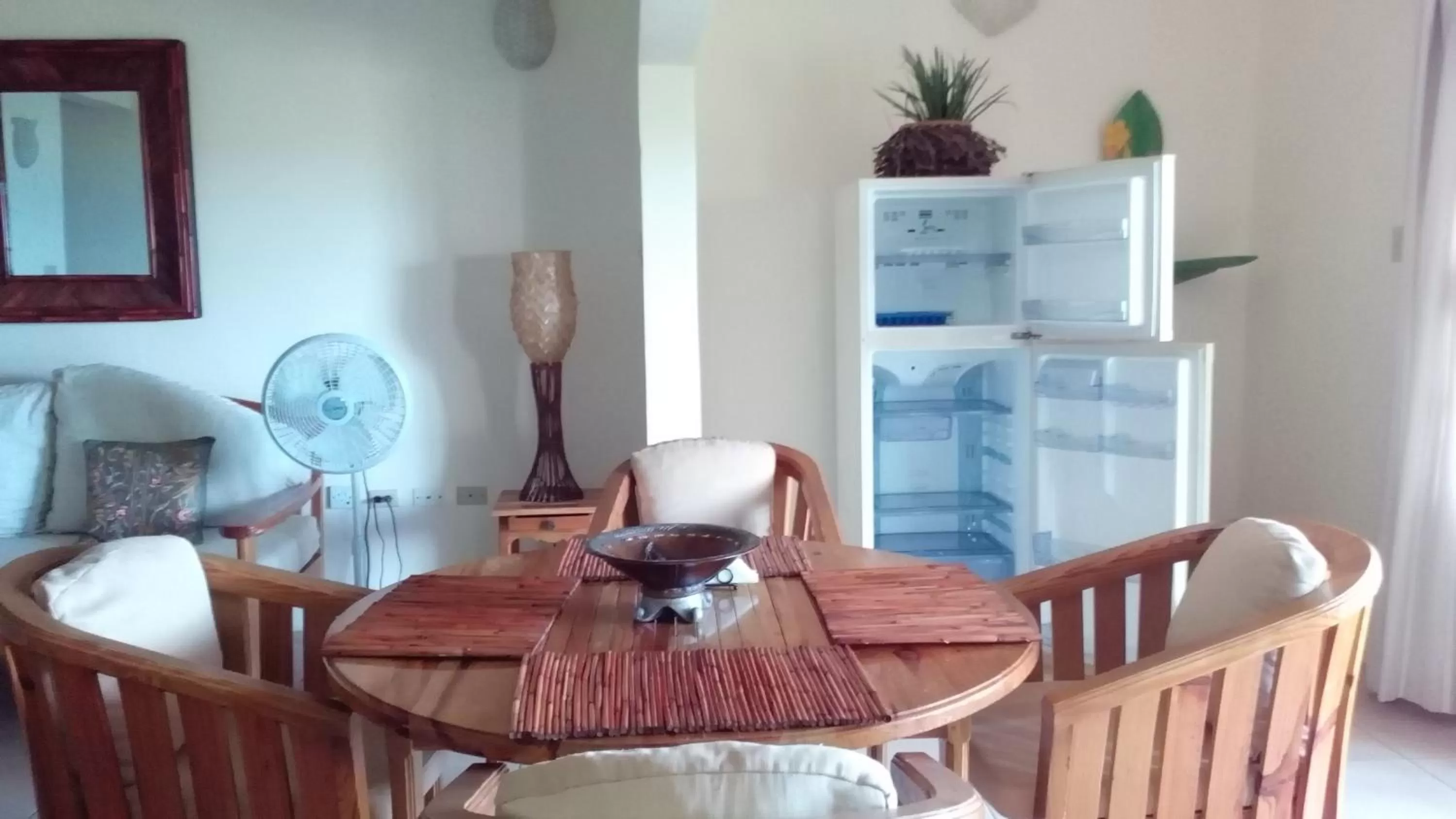 Dining area in Catcha Falling Star