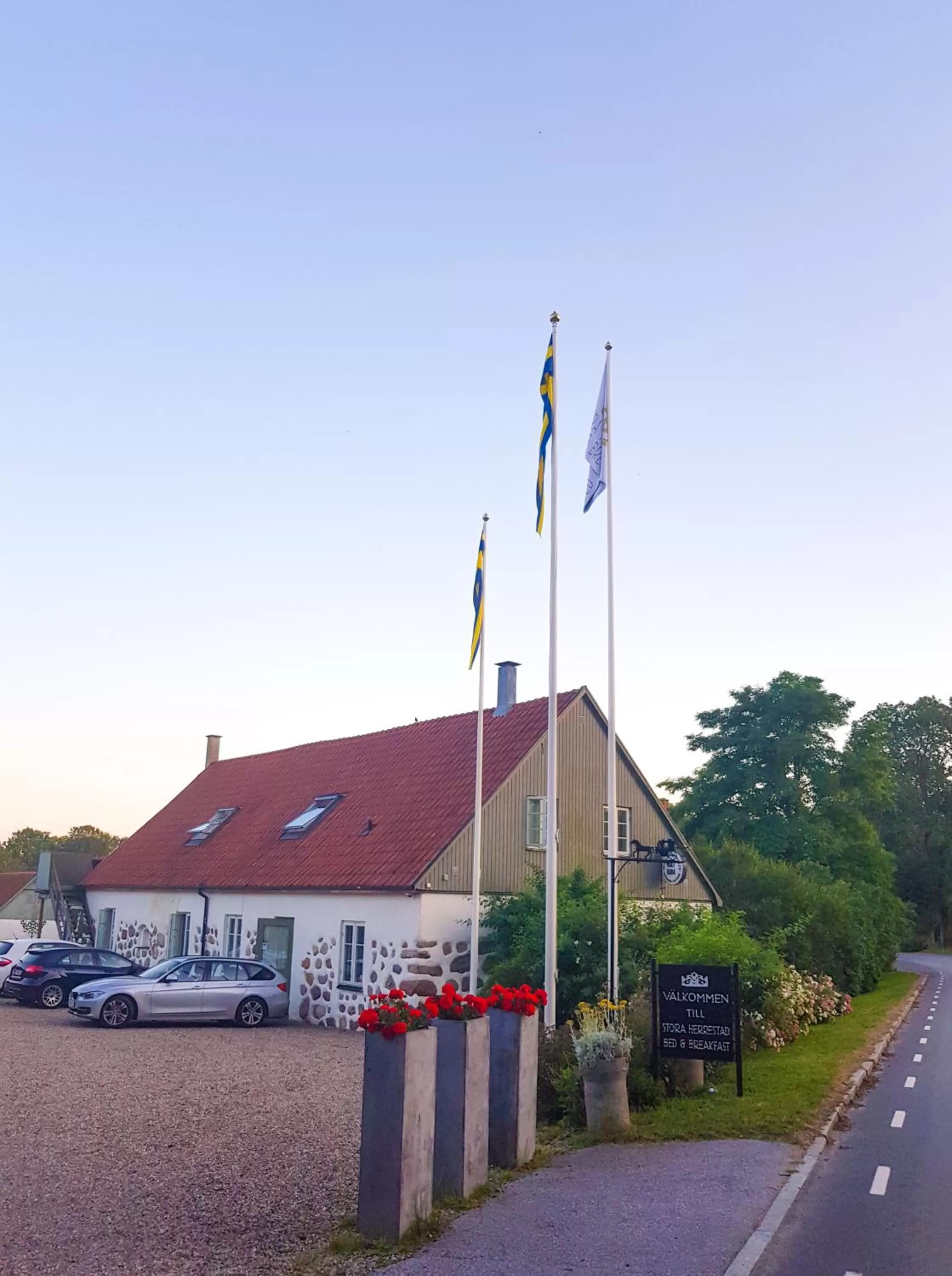 Property building in Stora Herrestad B&B