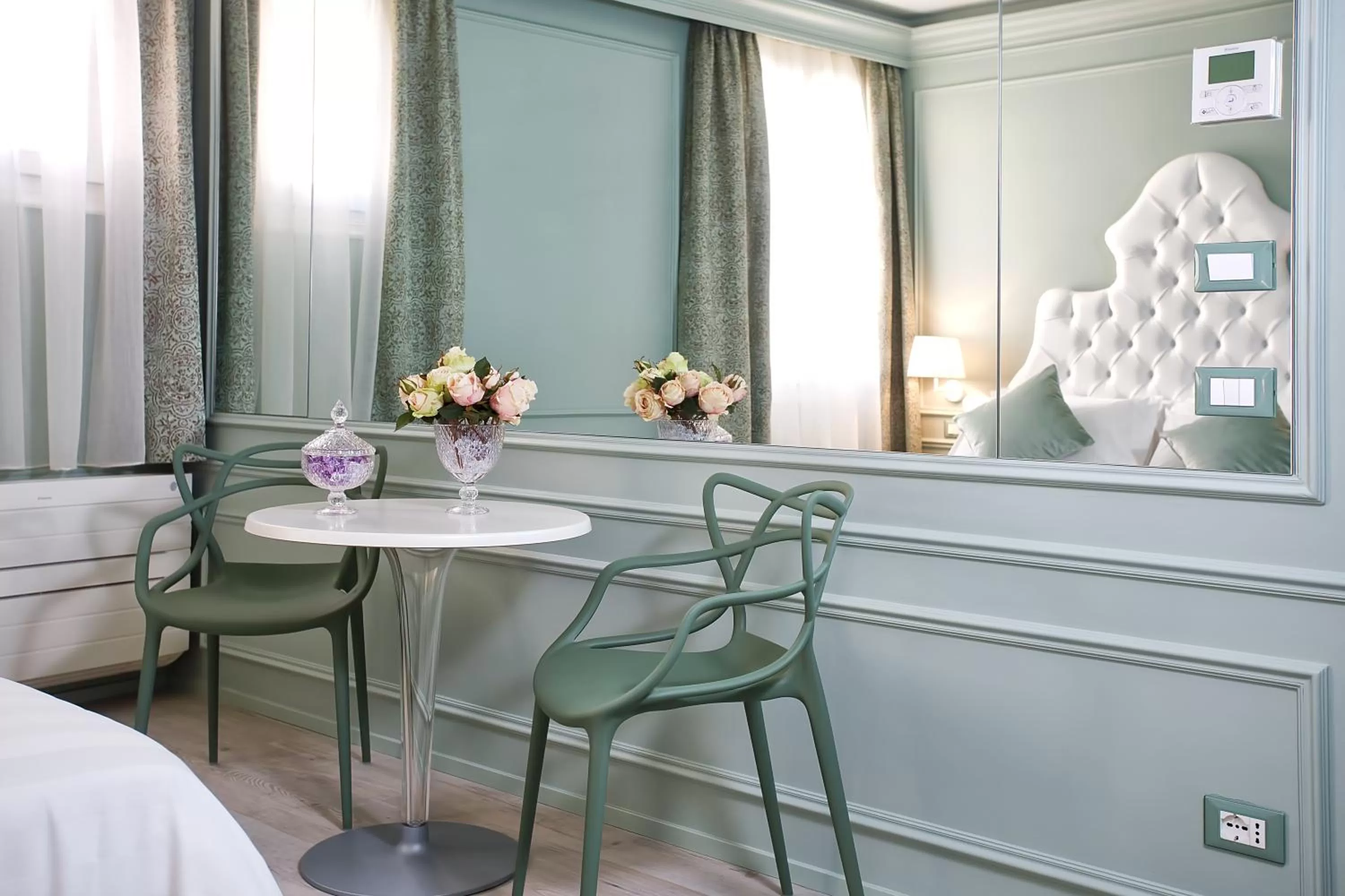 Dining Area in Aquamare, boutique b&b