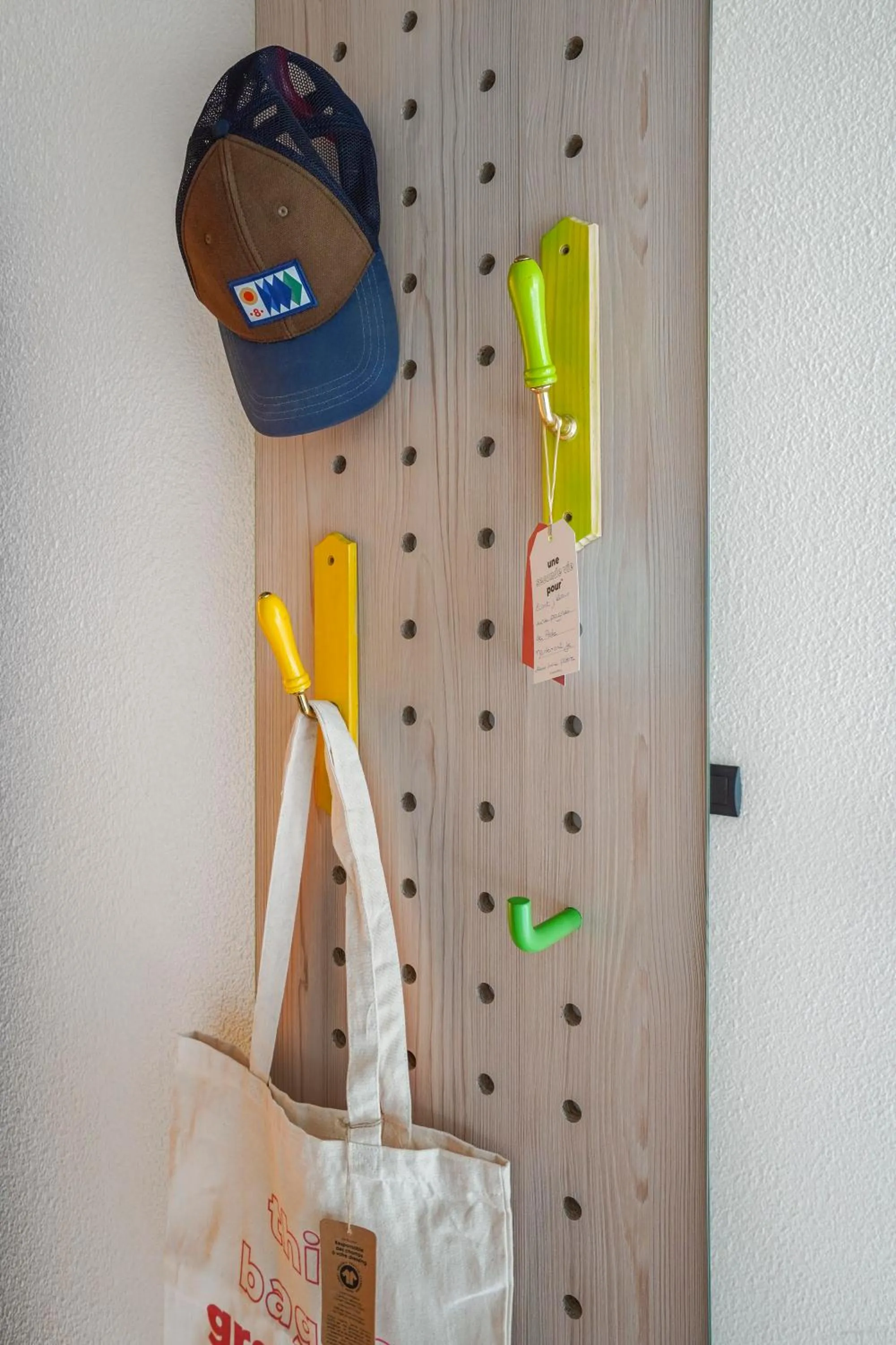 Decorative detail in greet Hotel Bordeaux Aeroport