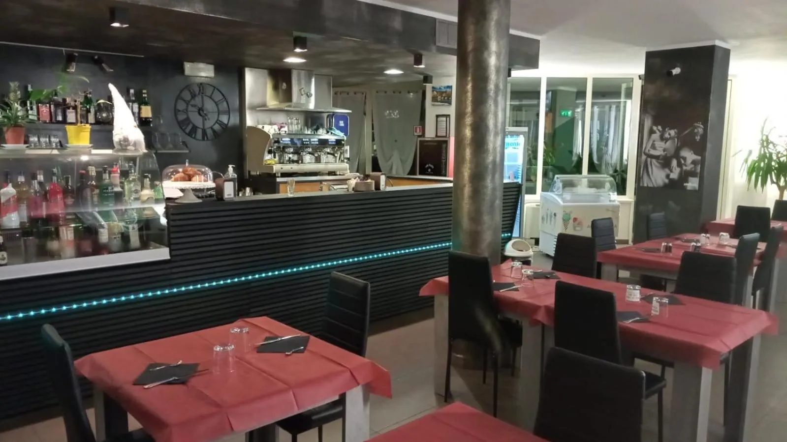 Restaurant/places to eat in Hotel Verdina