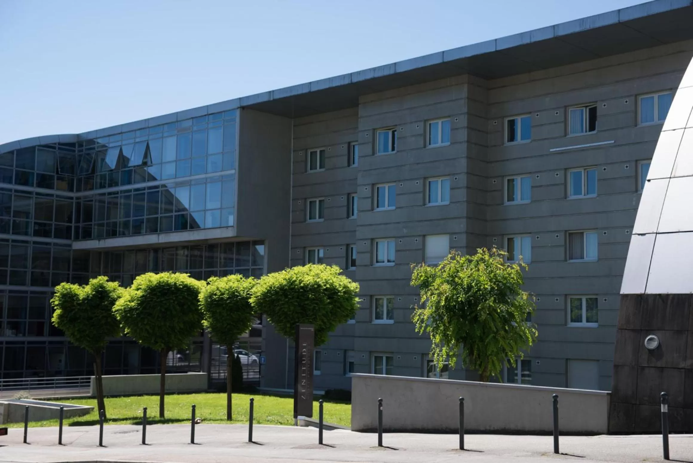 Property building in Comfort Aparthotel Besancon La City