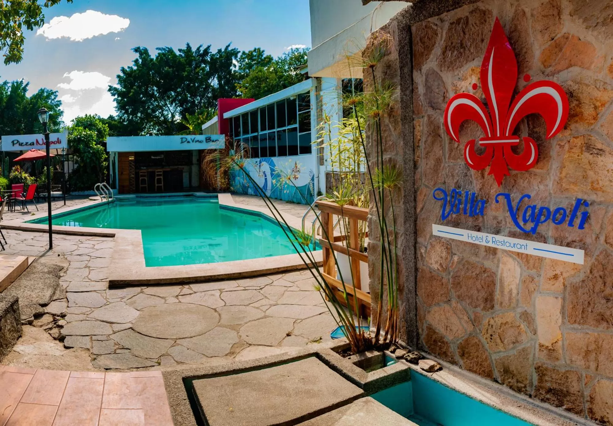 VILLA NAPOLI