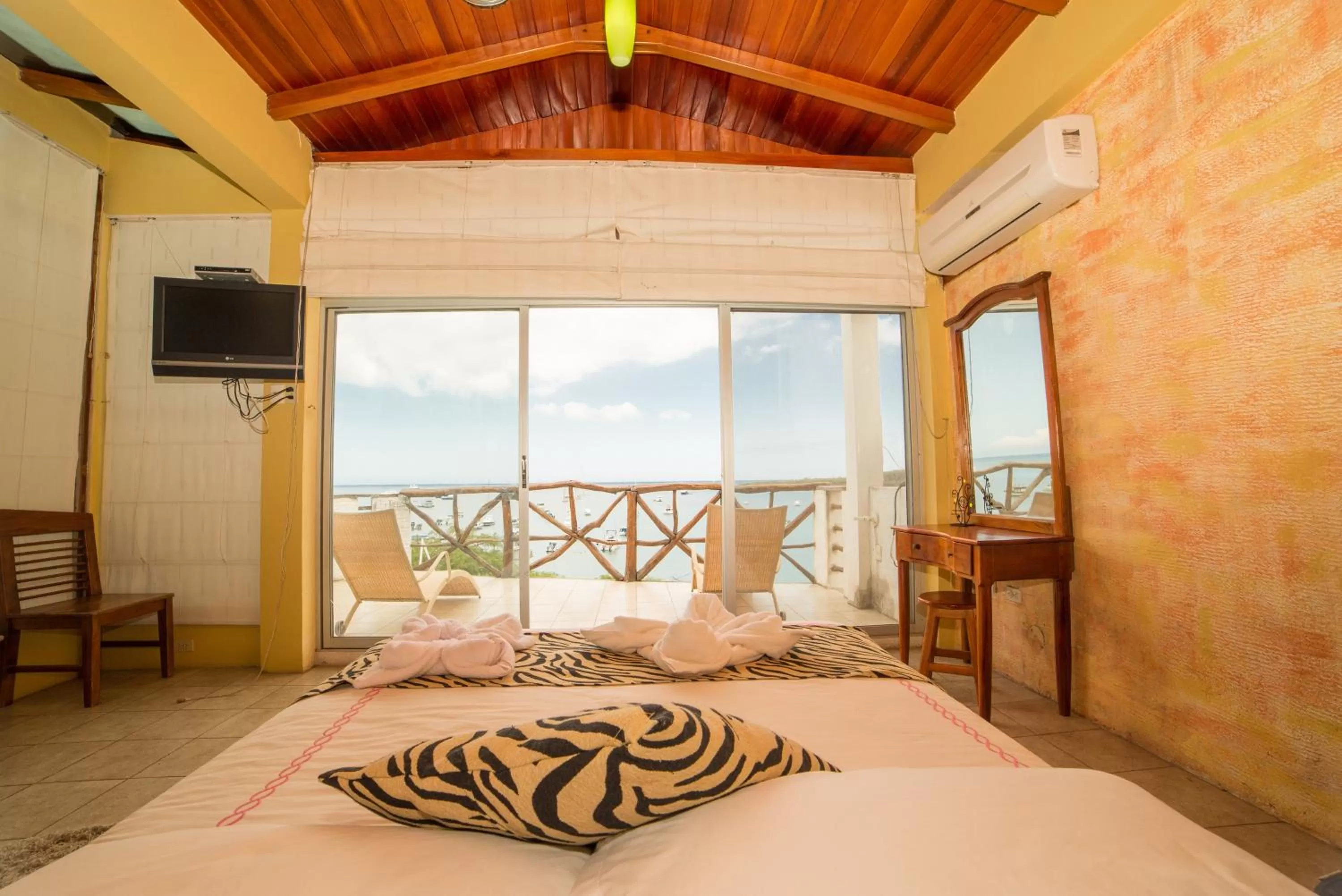 Bed in Hotel Miconia