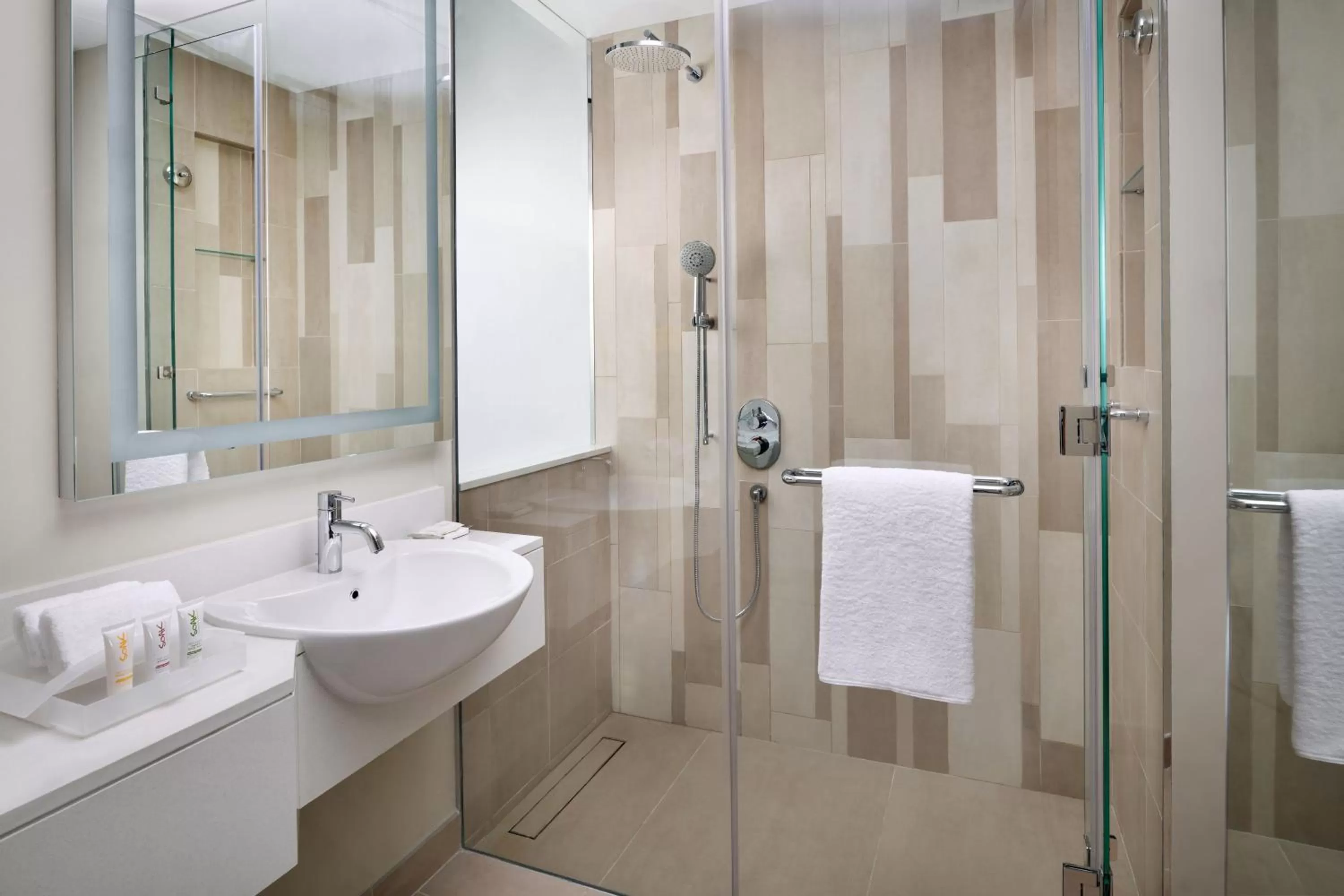 Bathroom in Holiday Inn & Suites - Dubai Festival City by IHG