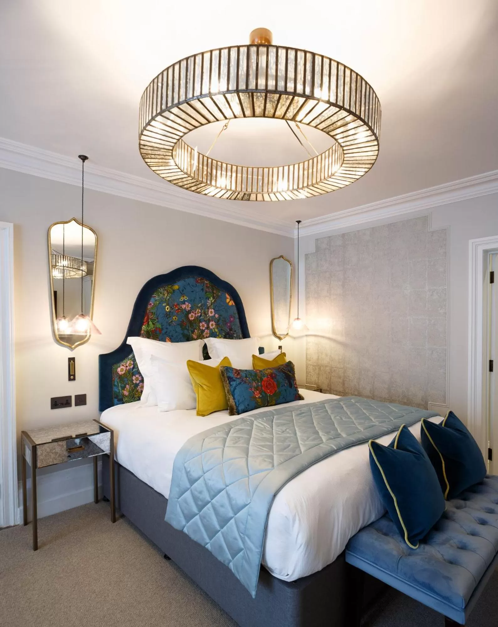 Bedroom, Bed in Gonville Hotel