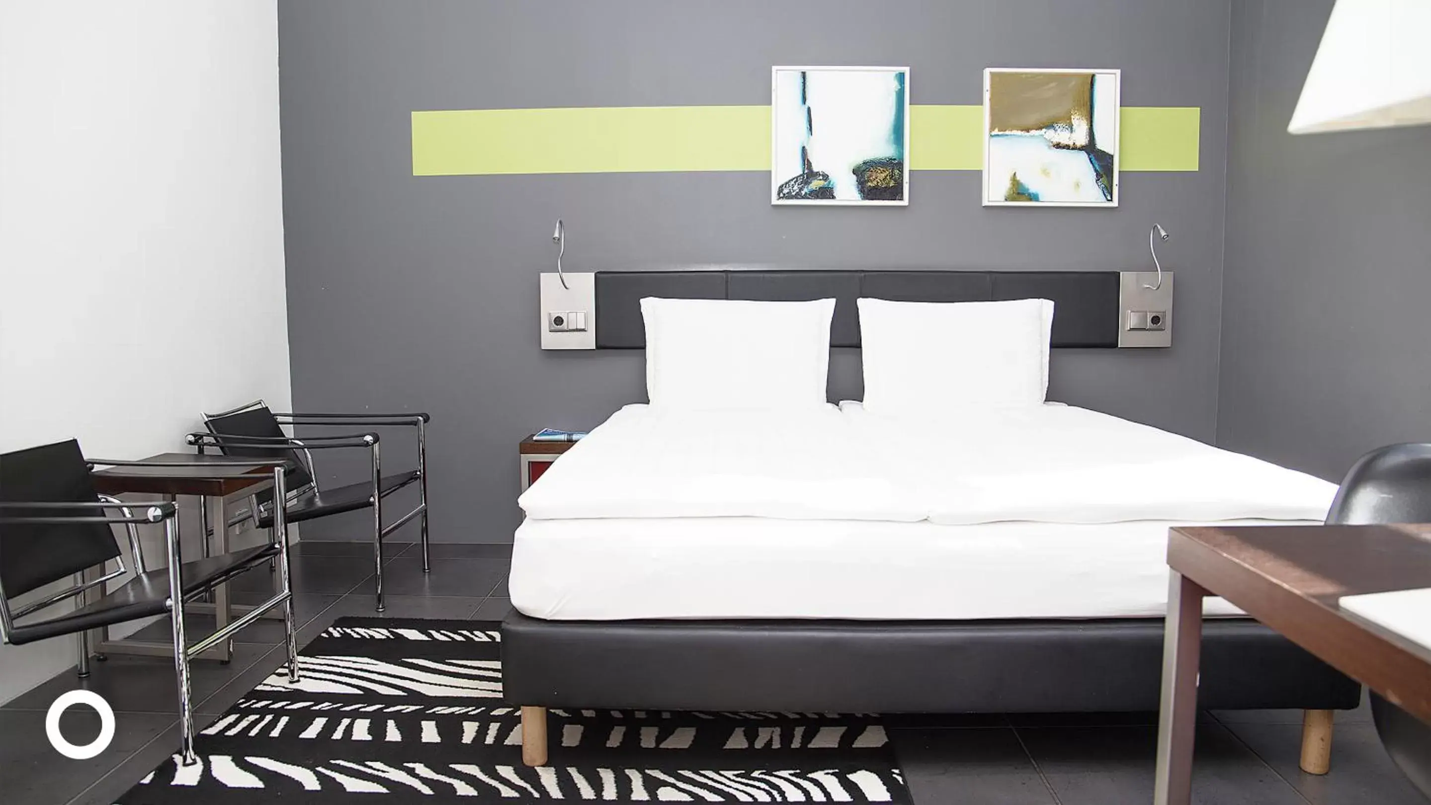 Deluxe Double or Twin Room in Center Hotels Arnarhvoll Deluxe Double or Twin Room in Center Hotels Arnarhvoll