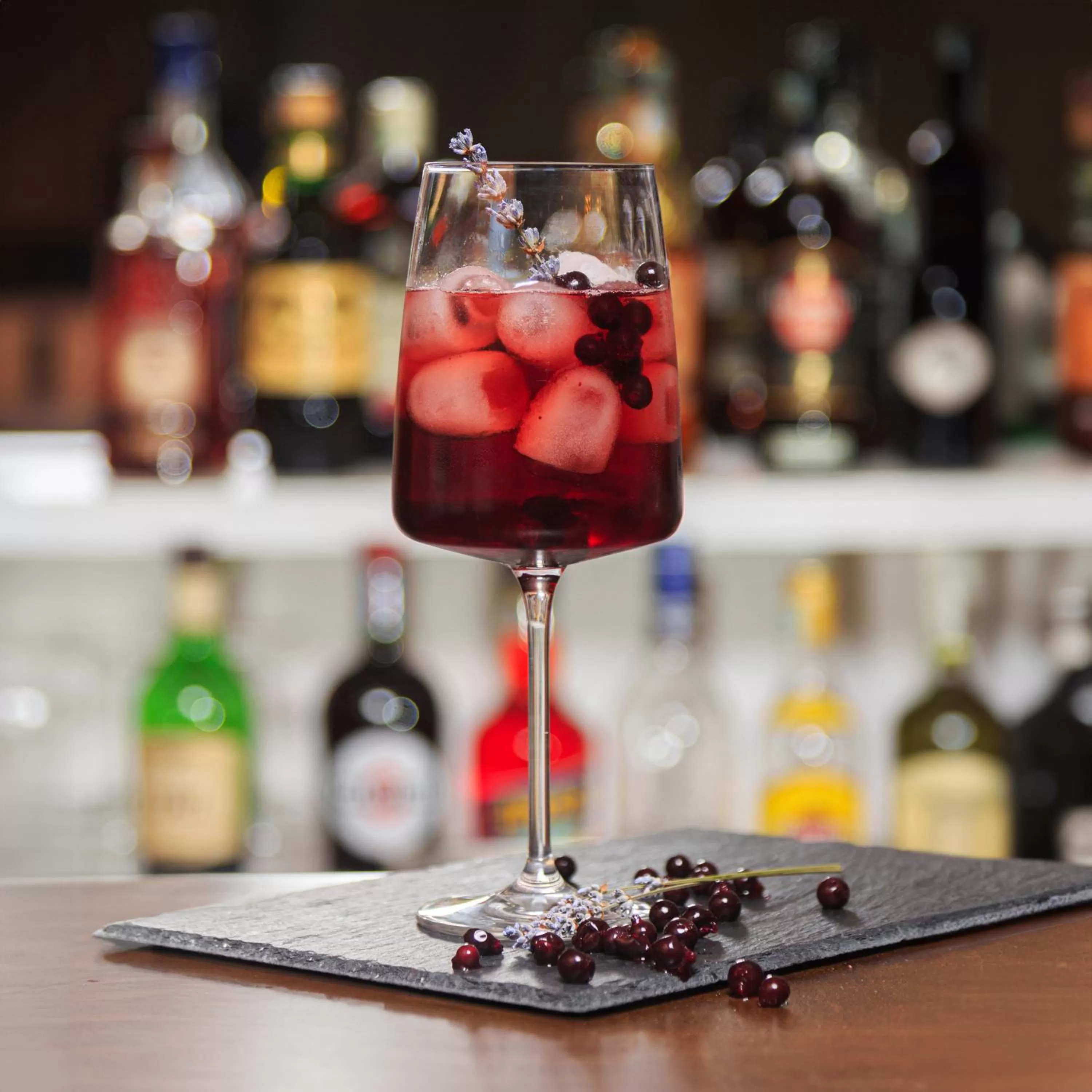 Lounge or bar, Drinks in Hotel Maksim