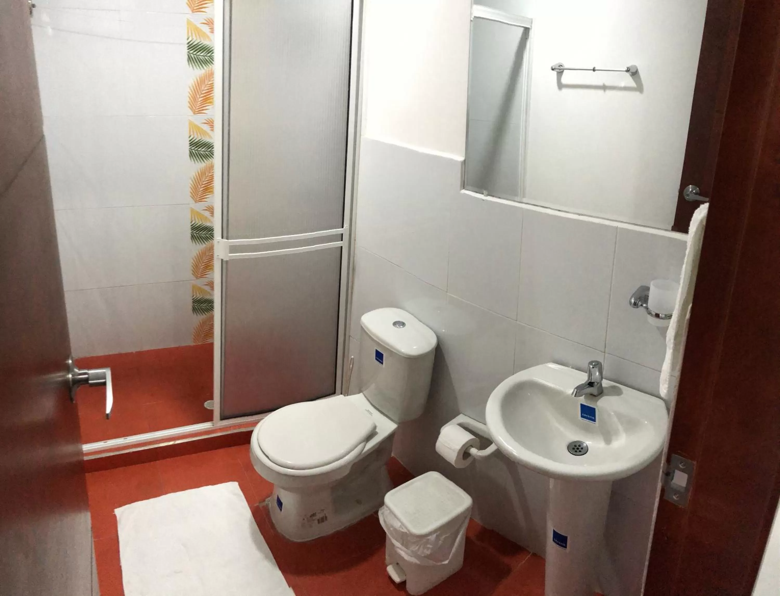 Bathroom in Apartahotel Caribe Diez