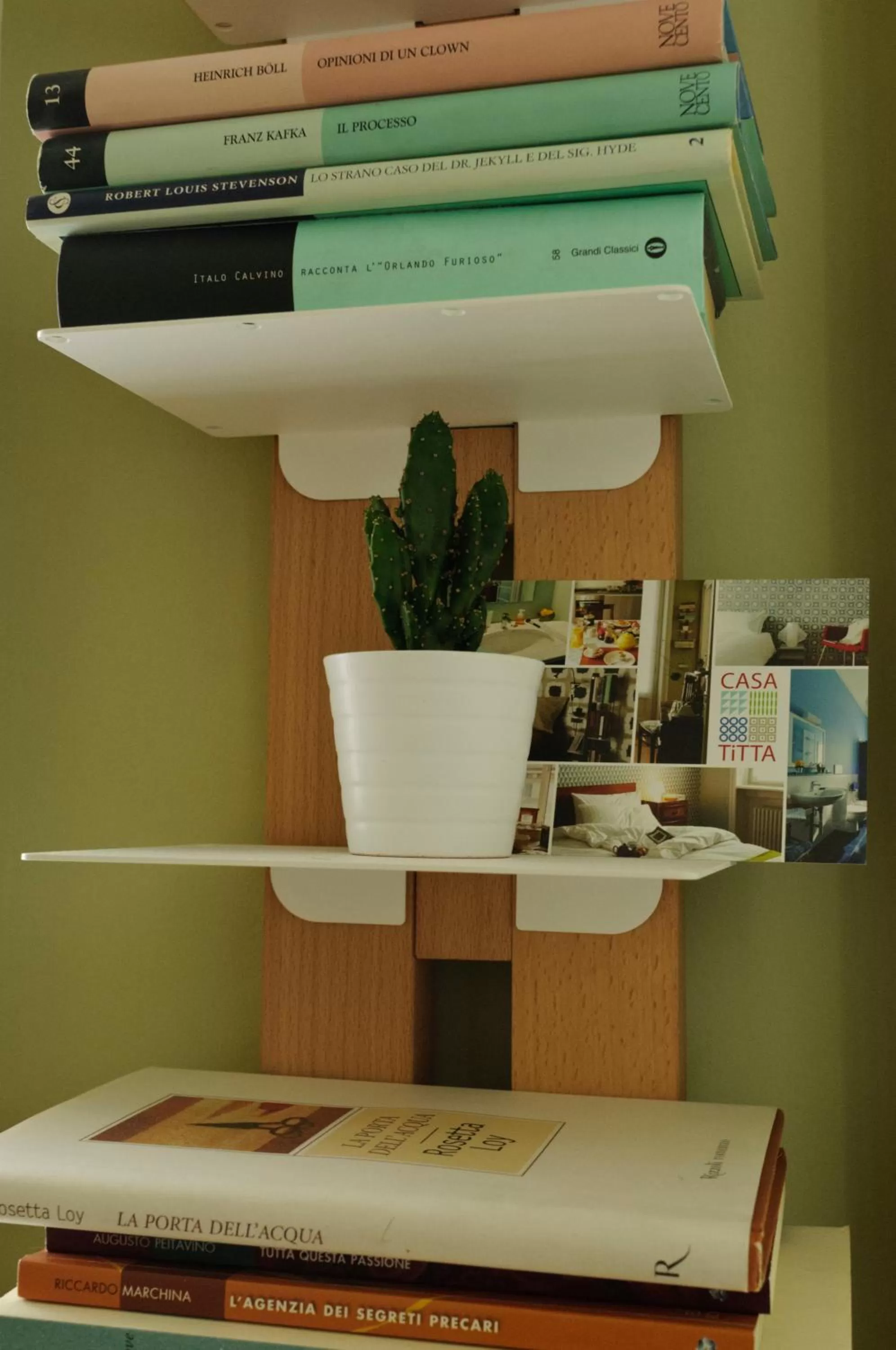 Library in Casatitta Bed & Breakfast