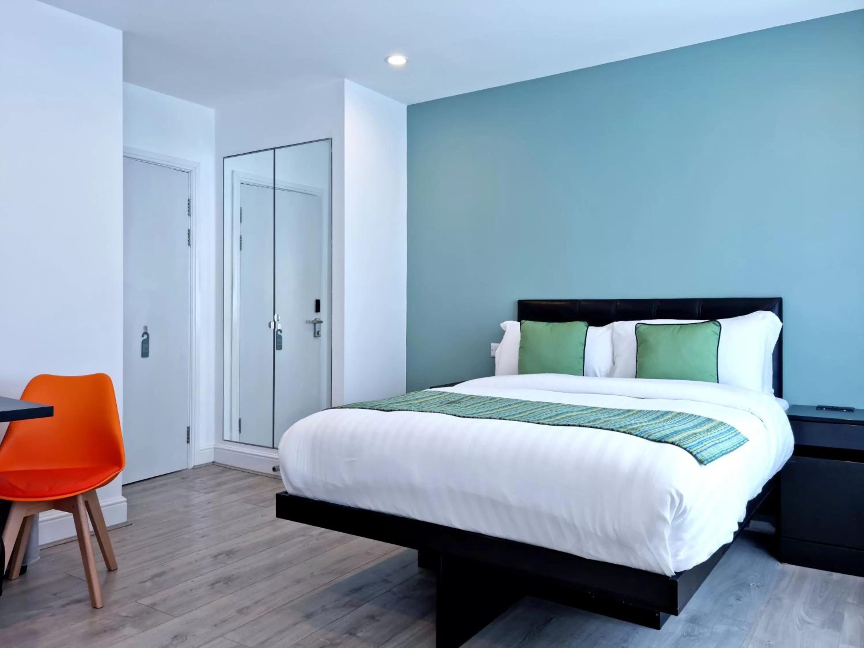 Bedroom, Bed in 146 Studios