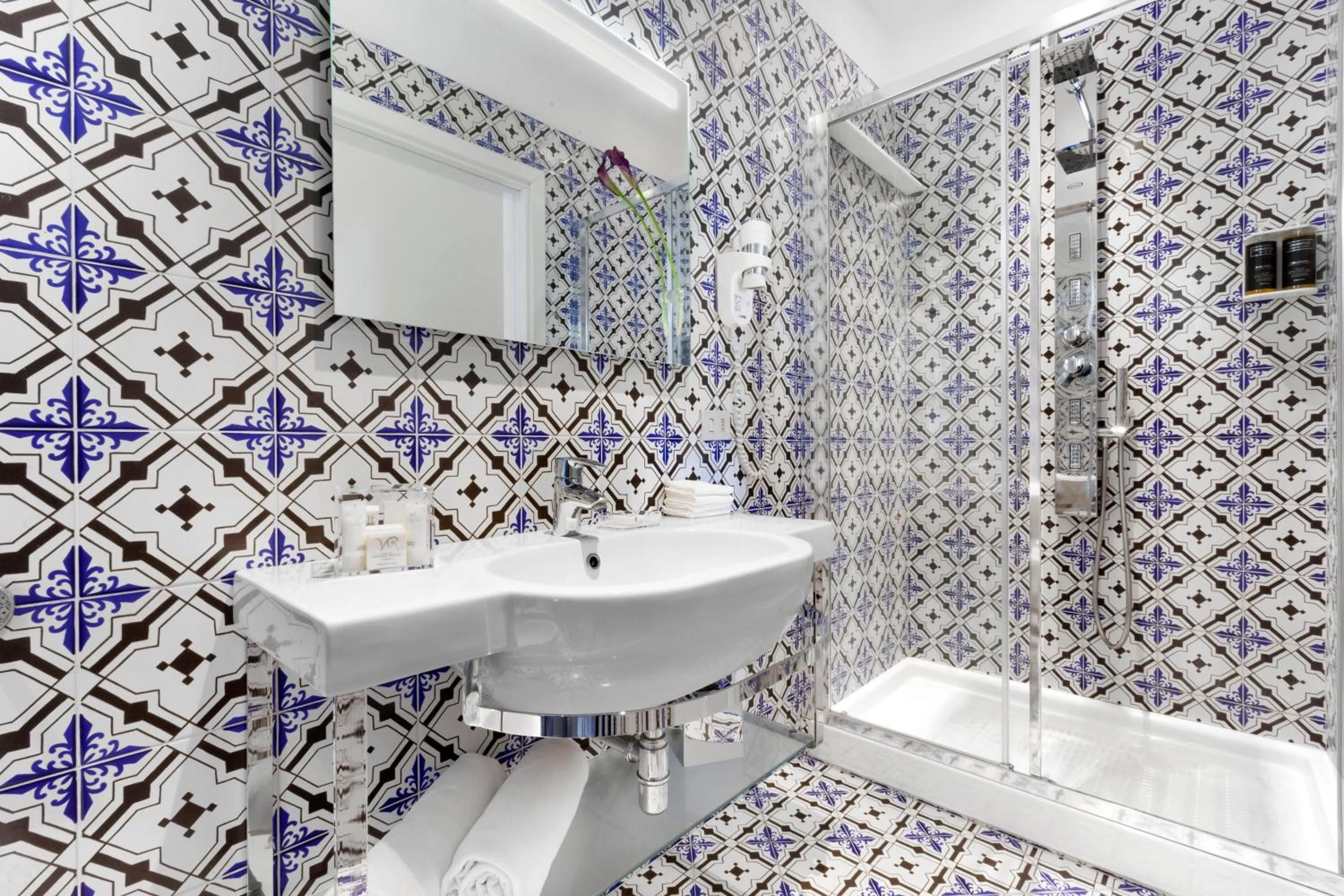 Bathroom in Villa Oriana Relais