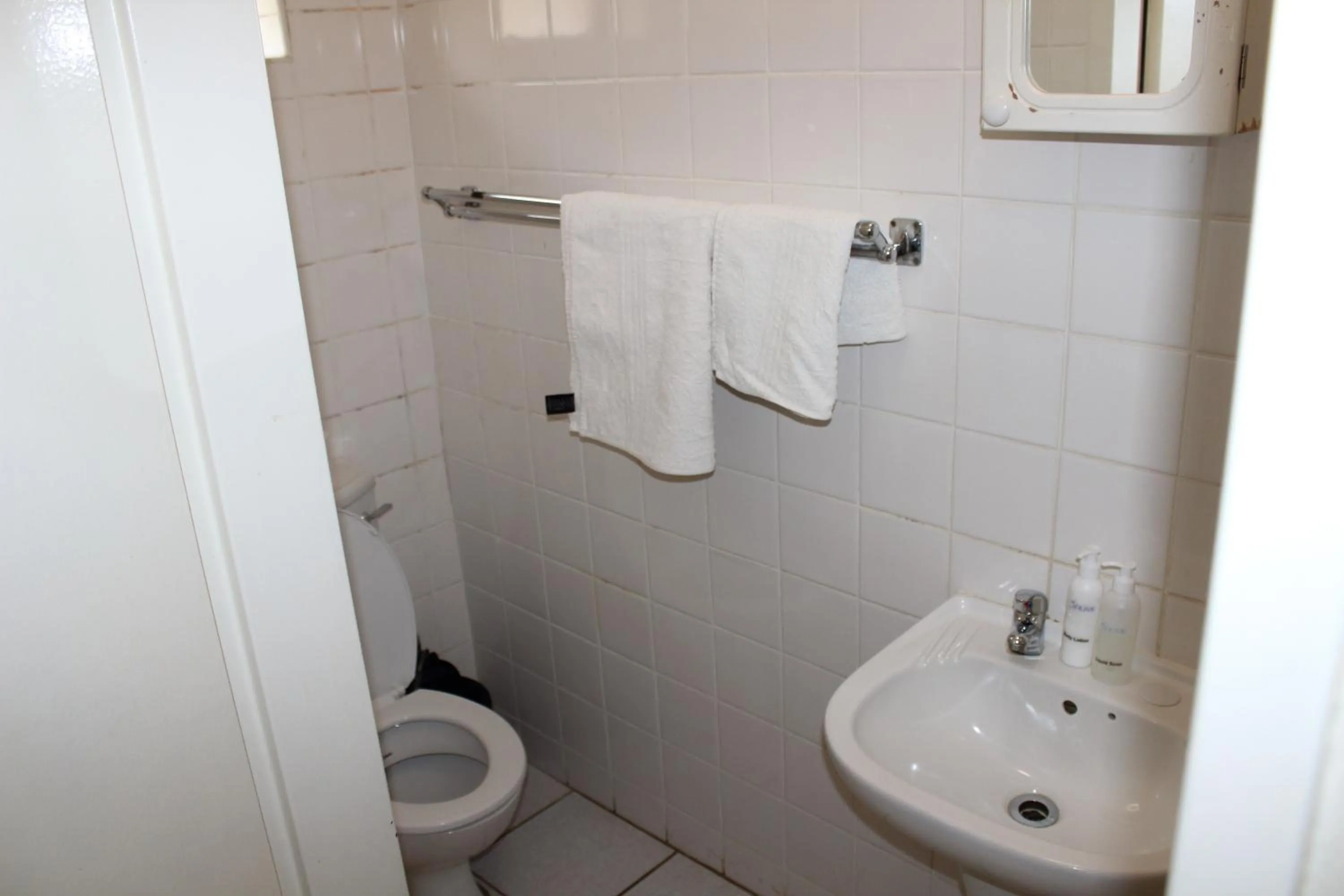 Toilet in Purple Olive Guest House