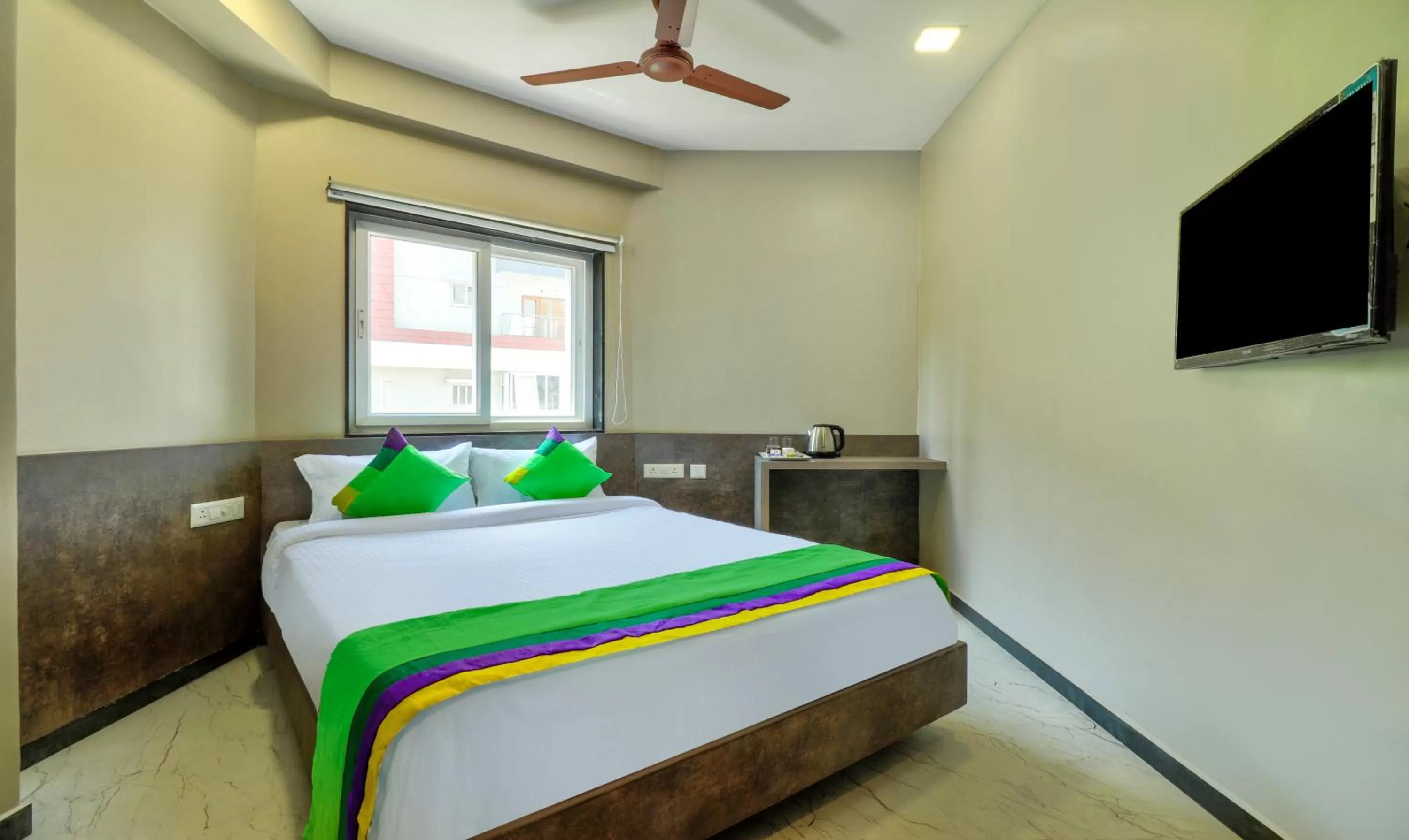 Bedroom, Bed in Treebo Sriz Cozy Seethamadhara
